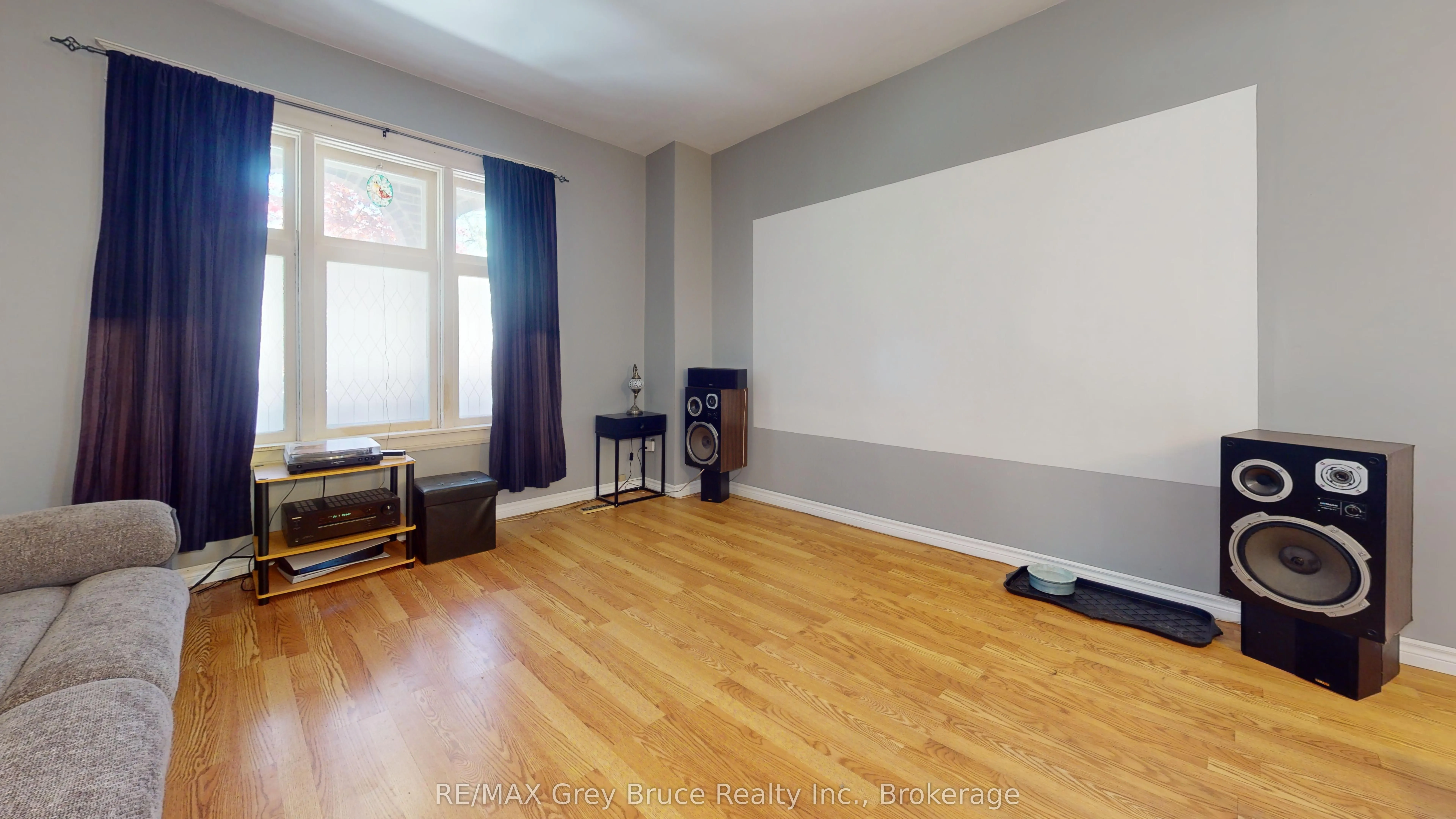 1427 5th "A" Avenue W
