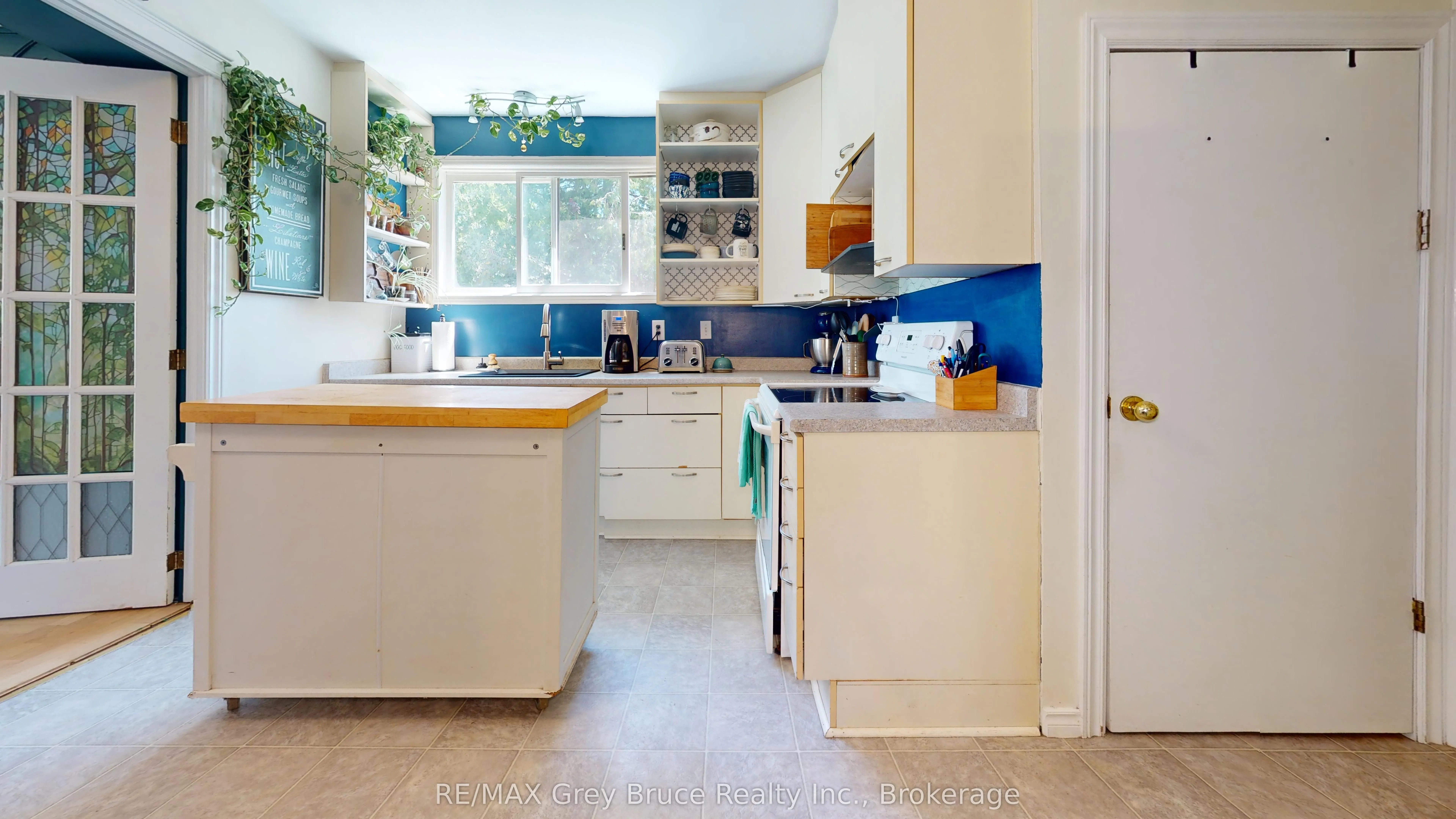 1427 5th "A" Avenue W