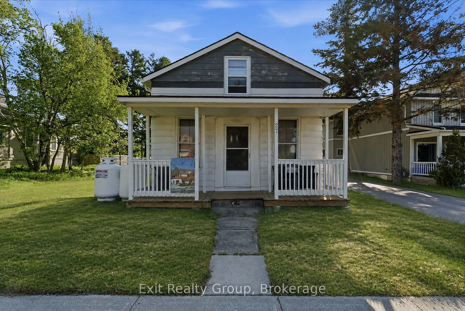 27 Young Street