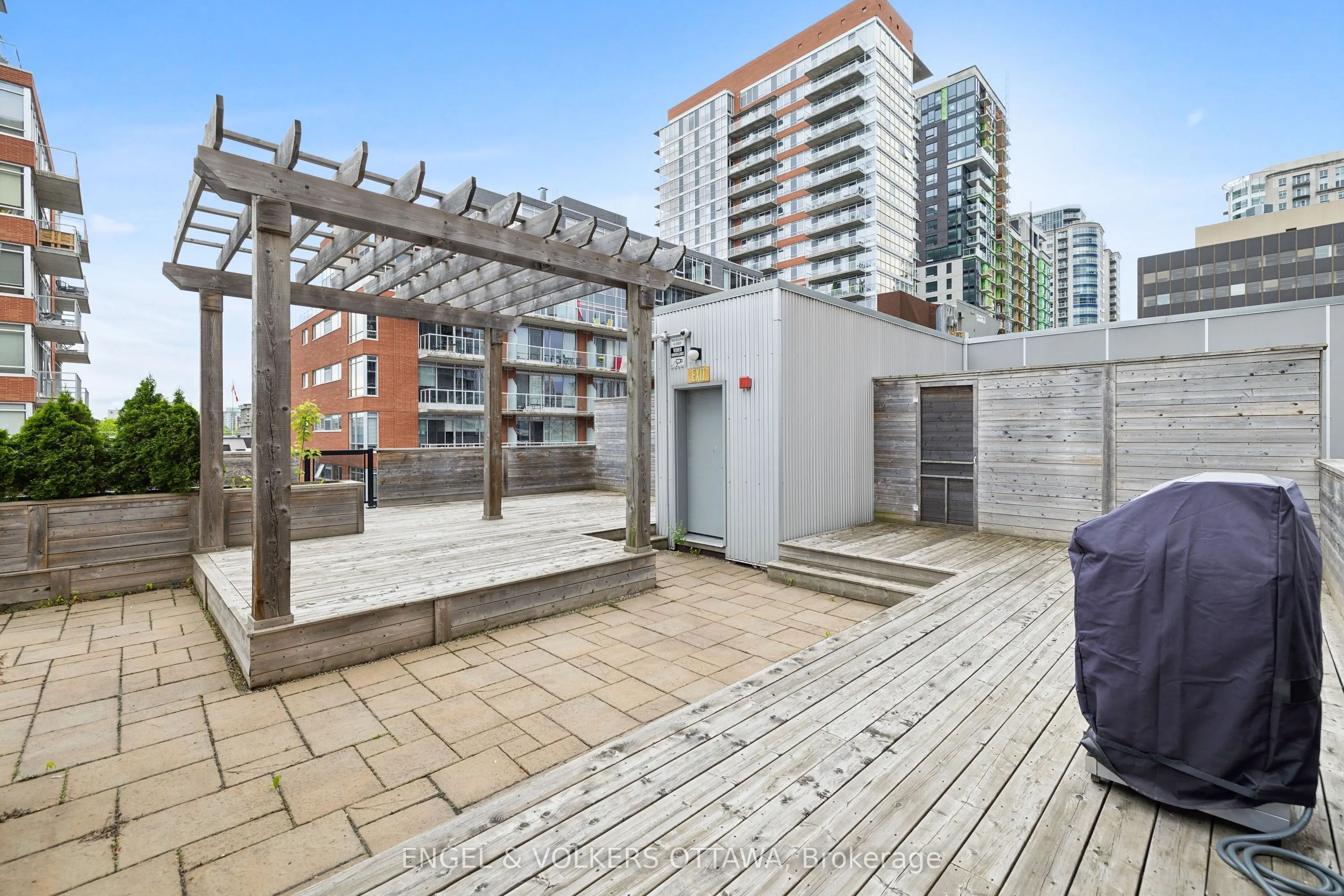 360 Cumberland Street #104