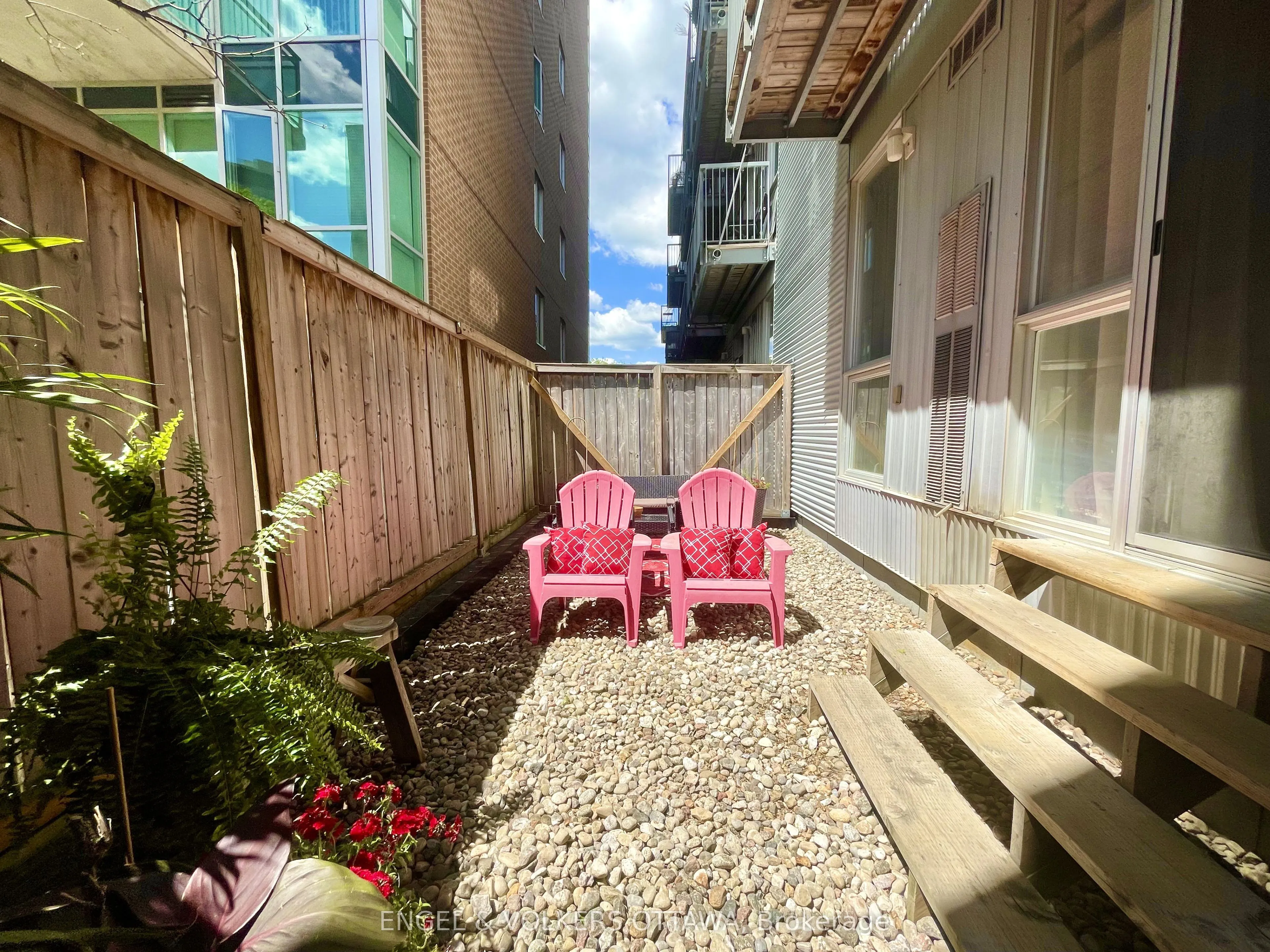 360 Cumberland Street #104