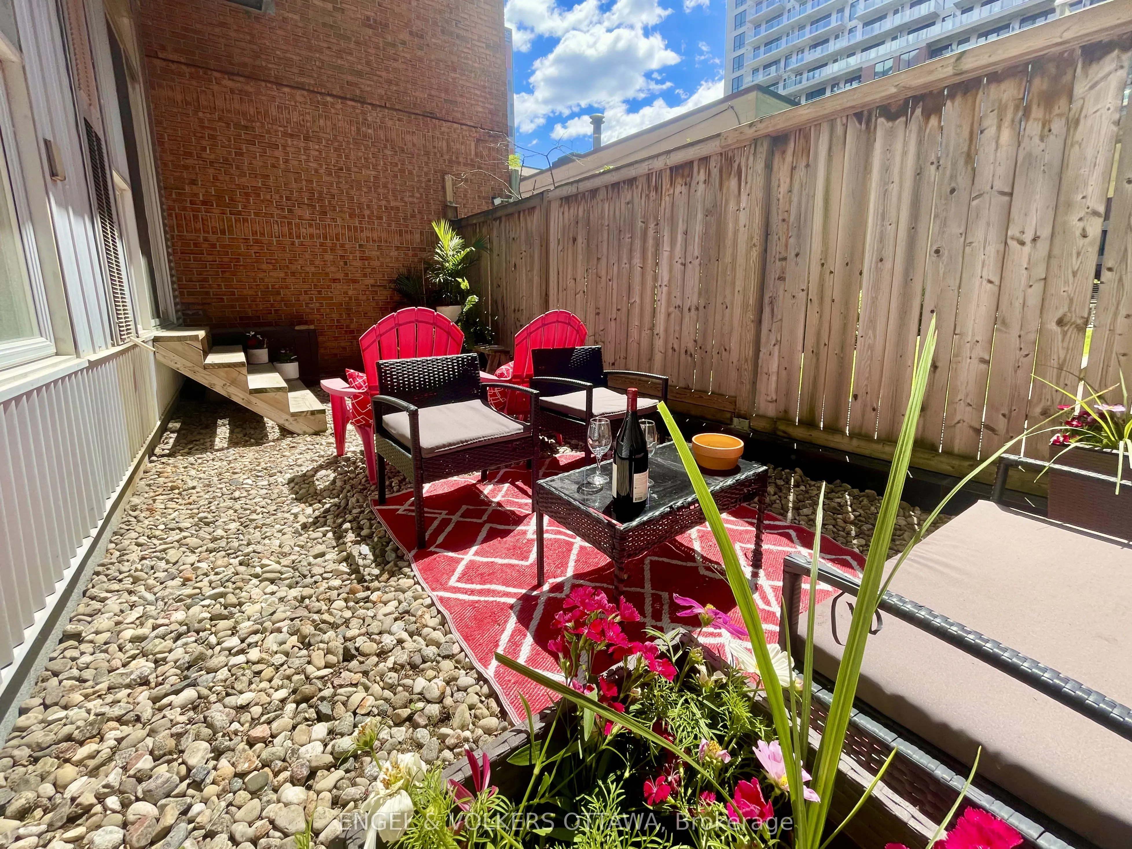 360 Cumberland Street #104