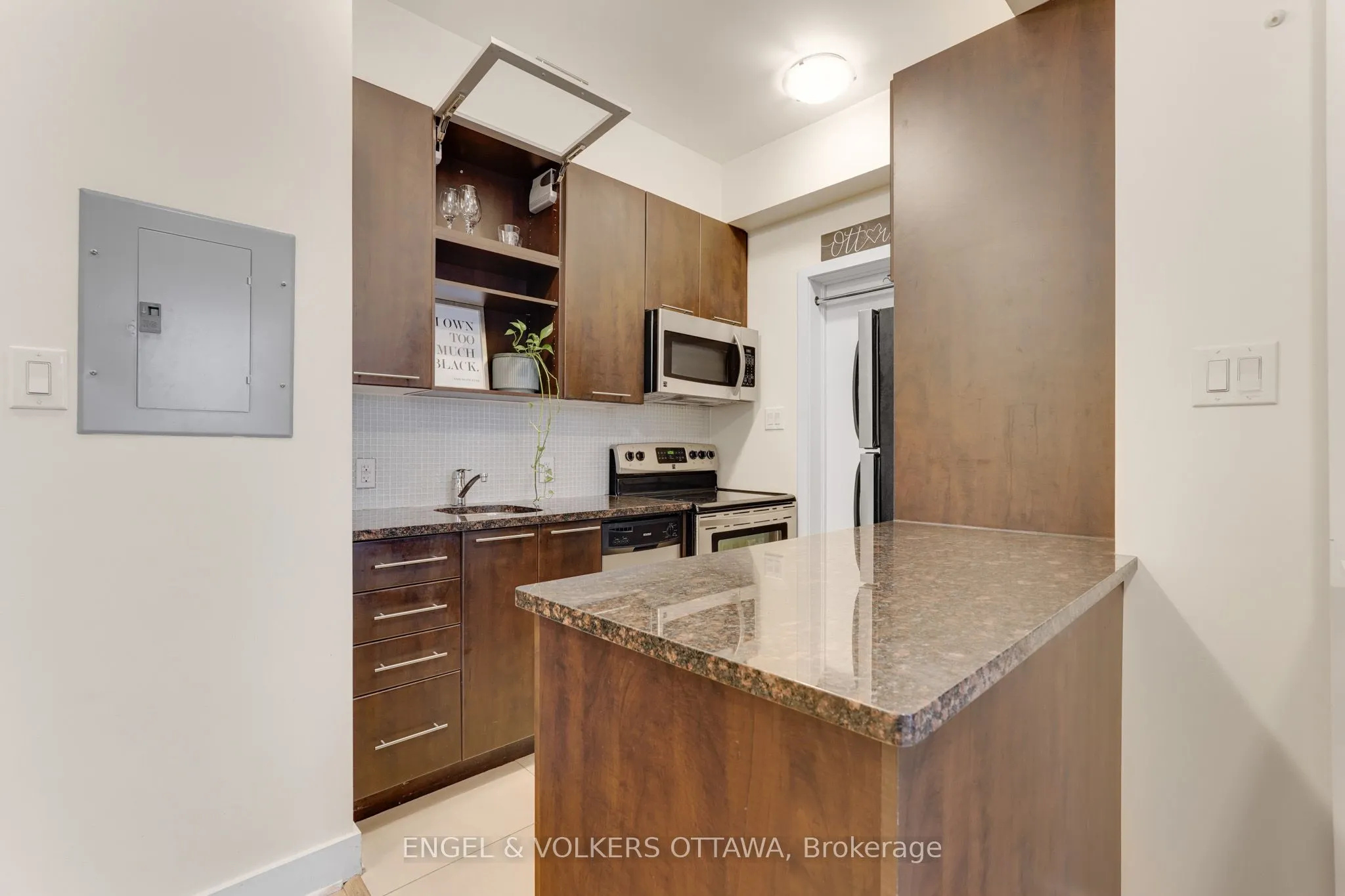360 Cumberland Street #104