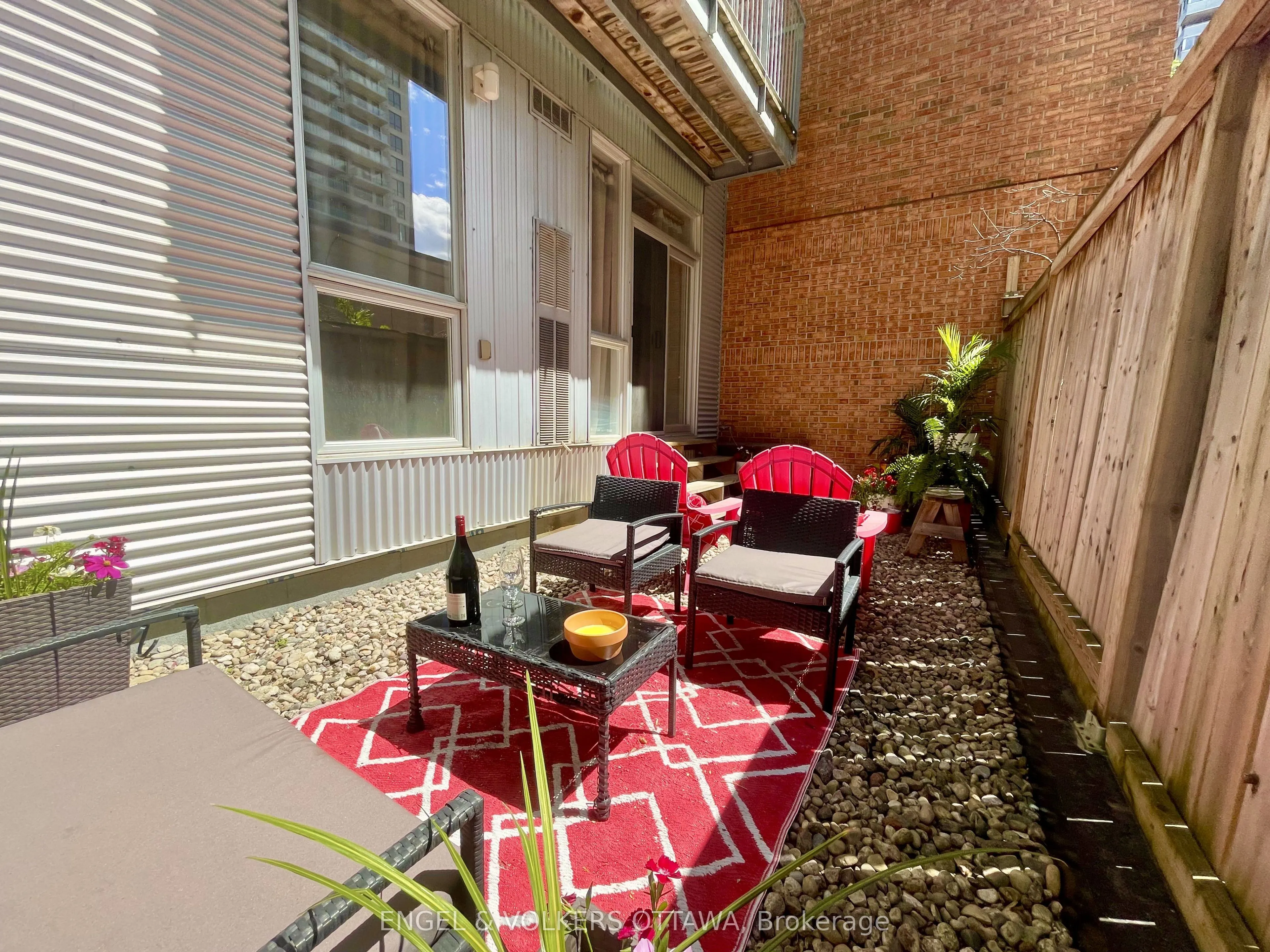 360 Cumberland Street #104