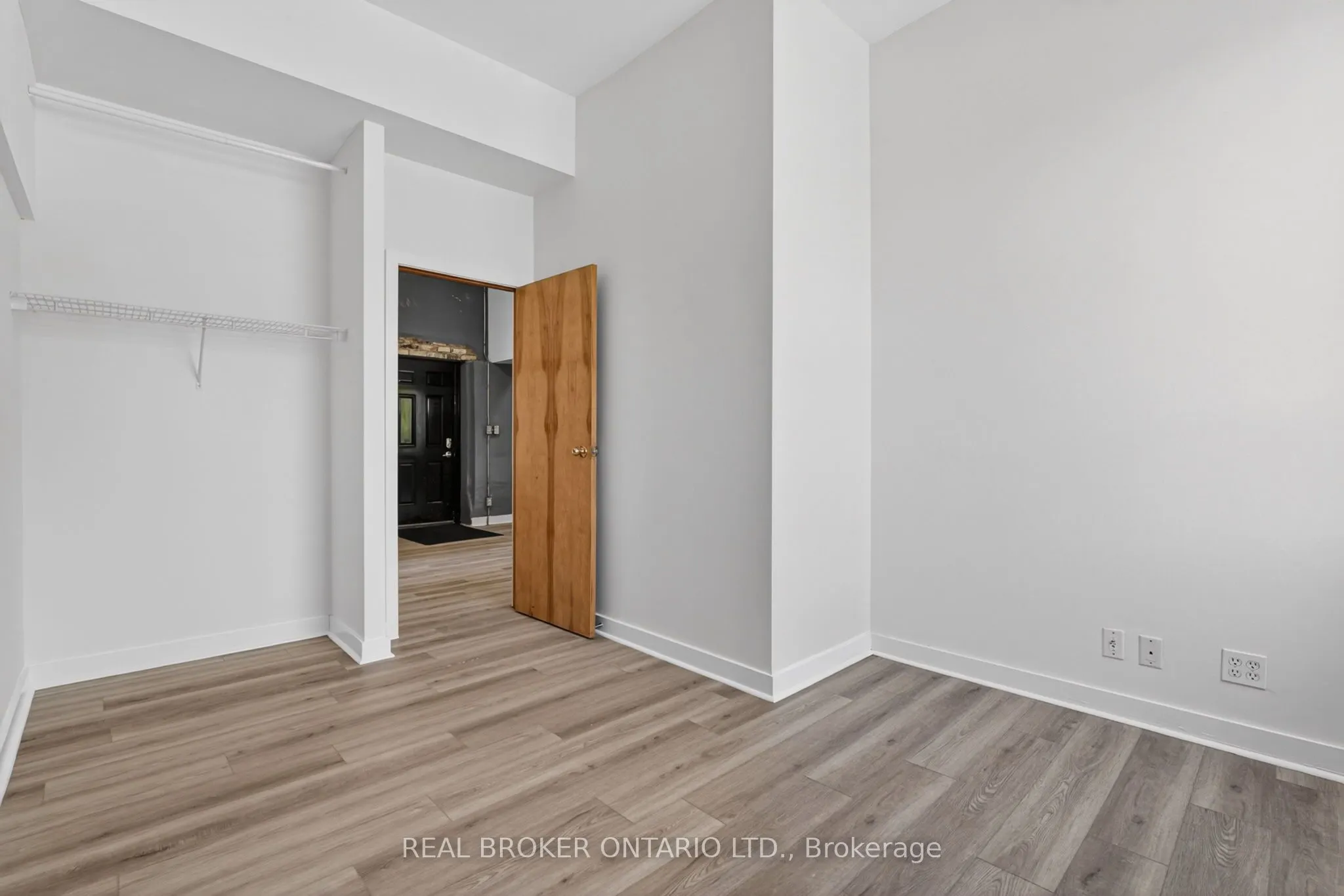 12 Bridgeport Road E #9