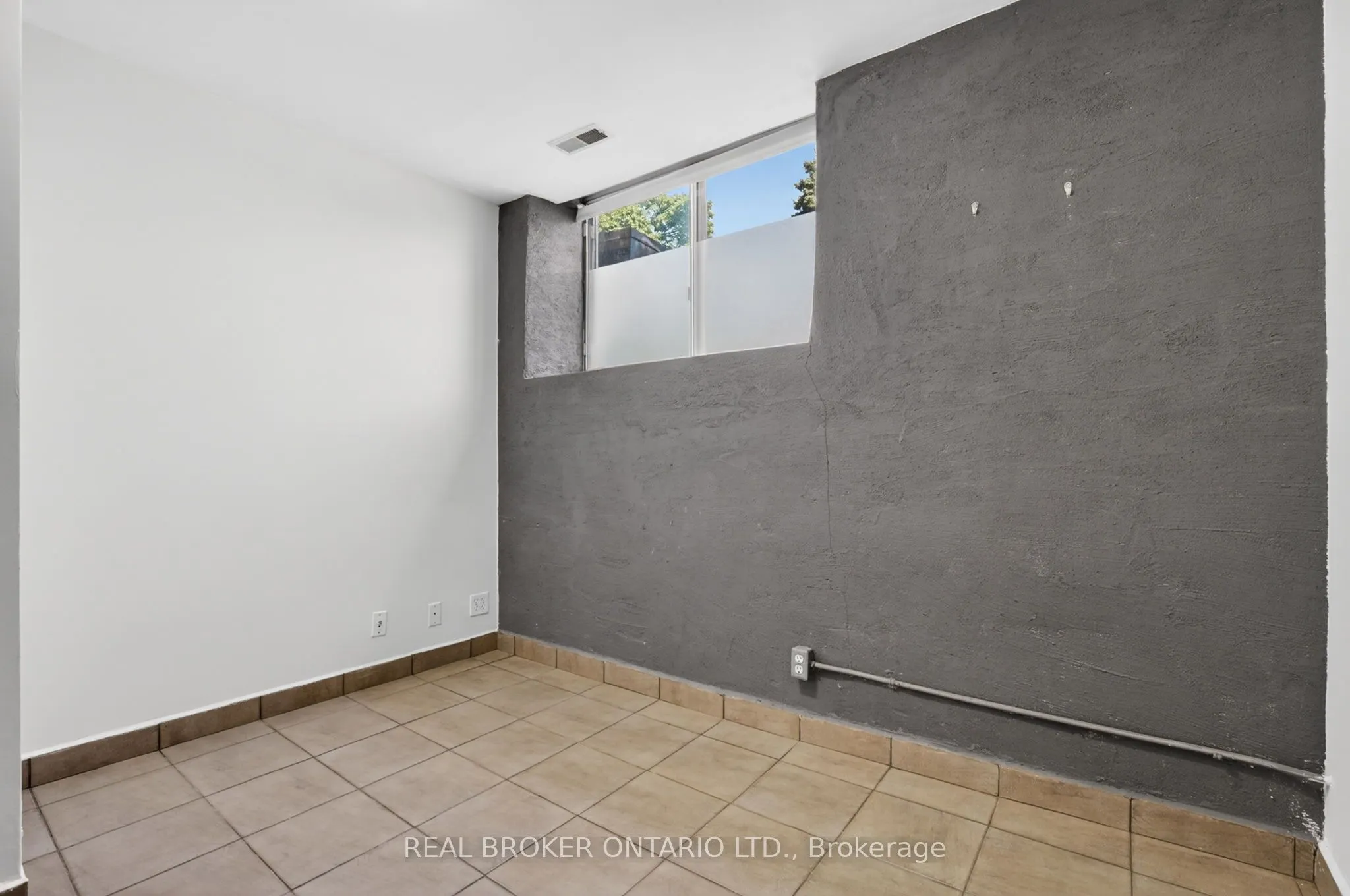 12 Bridgeport Road E #9
