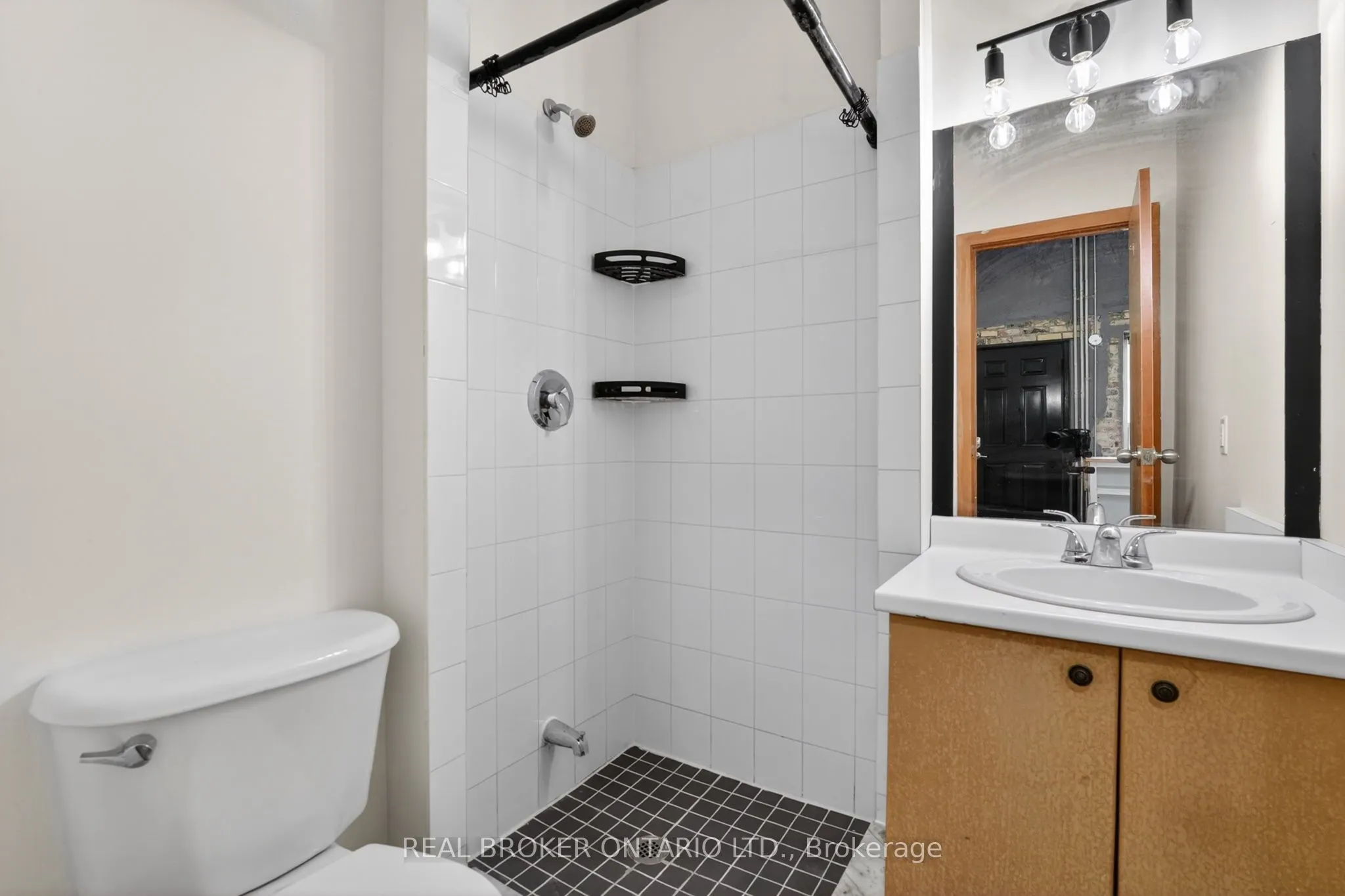 12 Bridgeport Road E #9