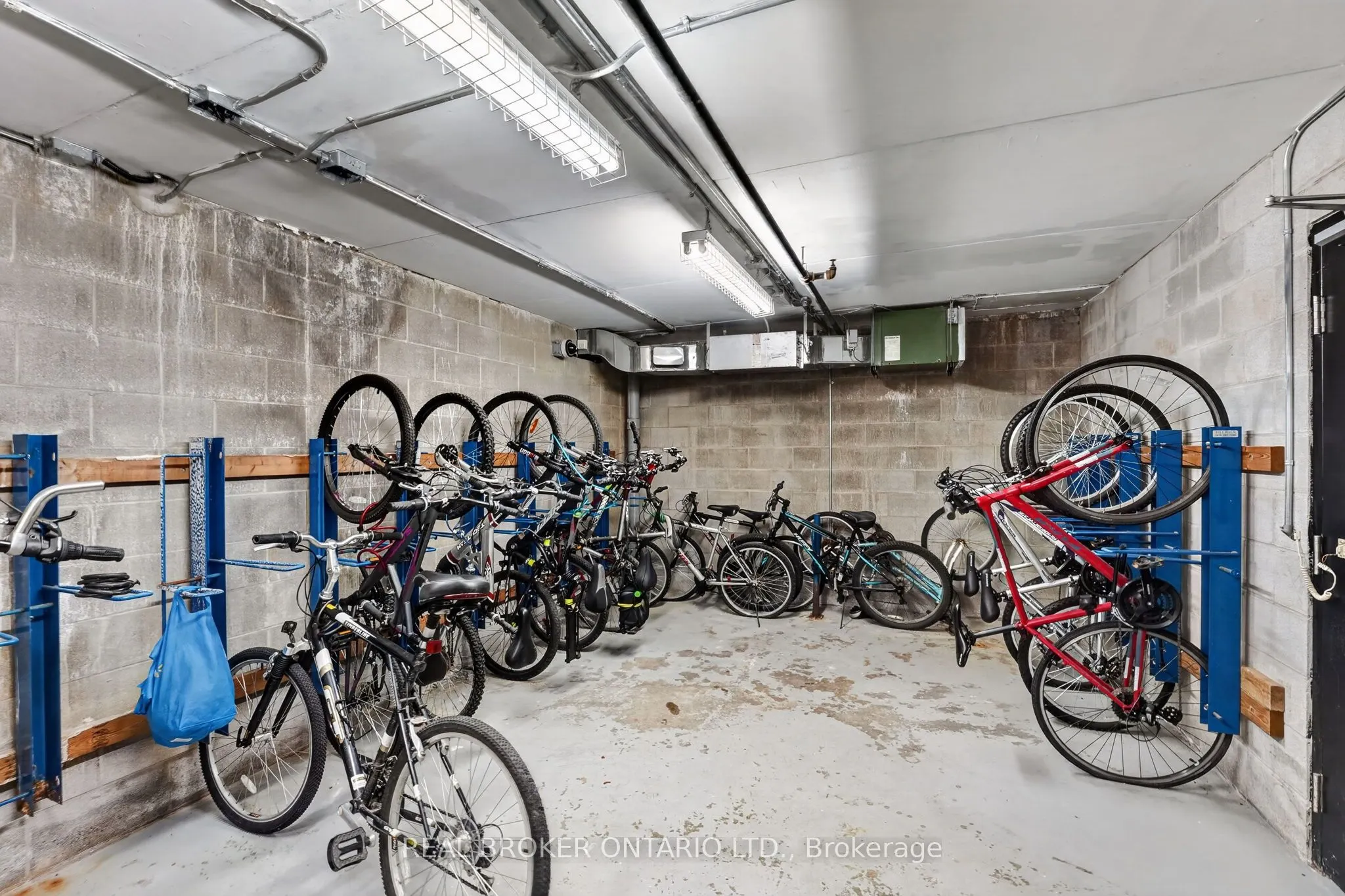 12 Bridgeport Road E #9