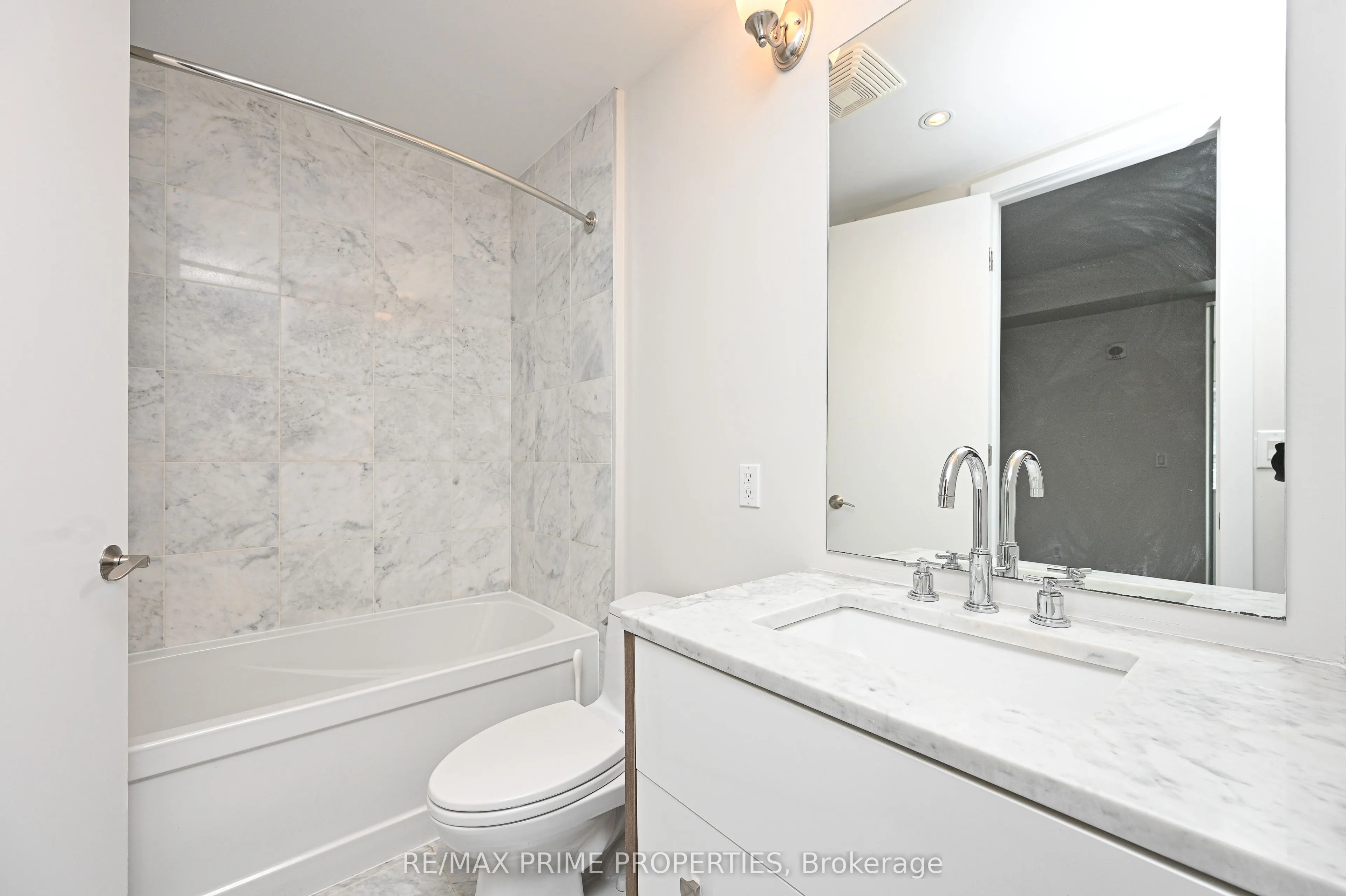 300 Lisgar Street #506