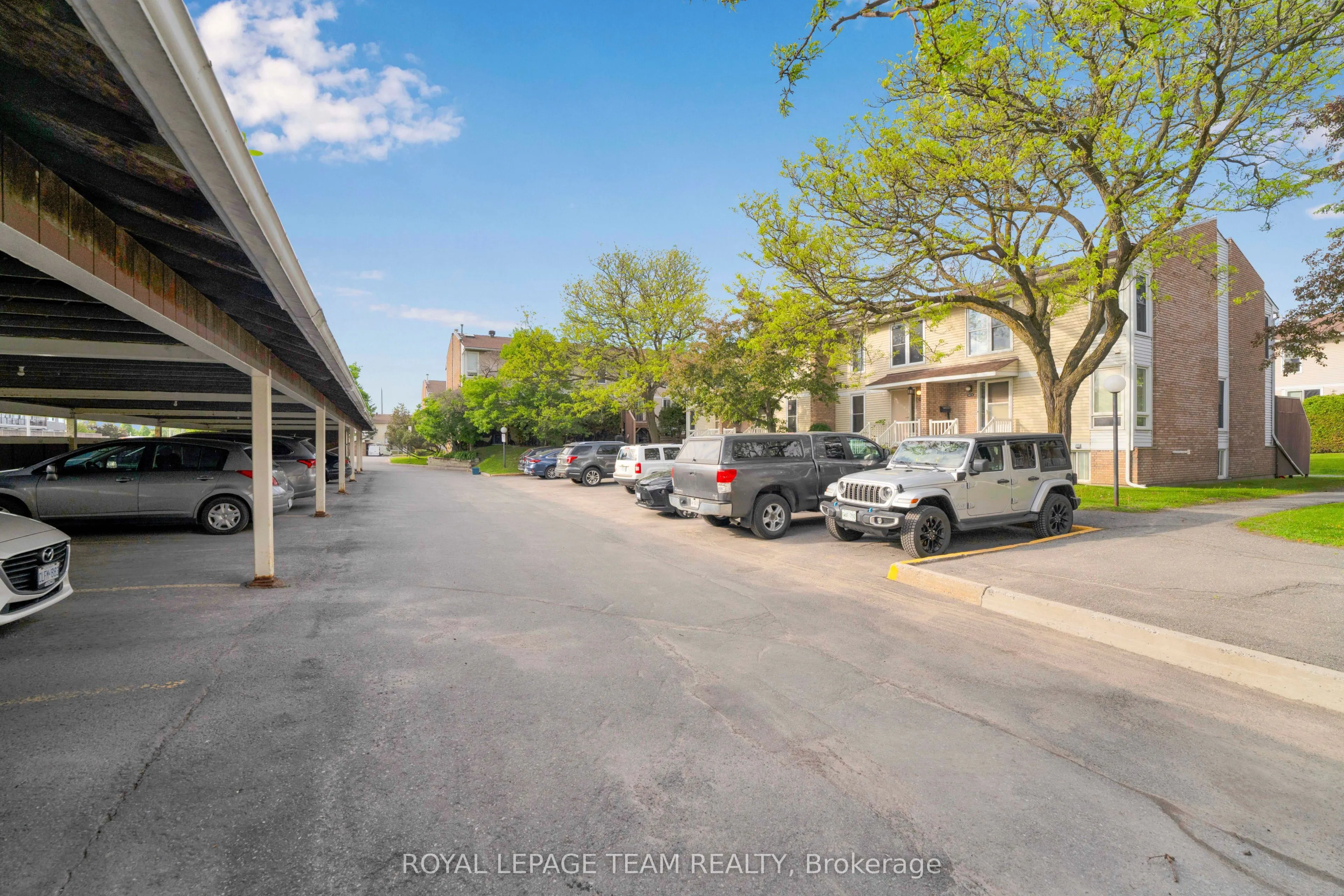282 Dalehurst Drive #282C