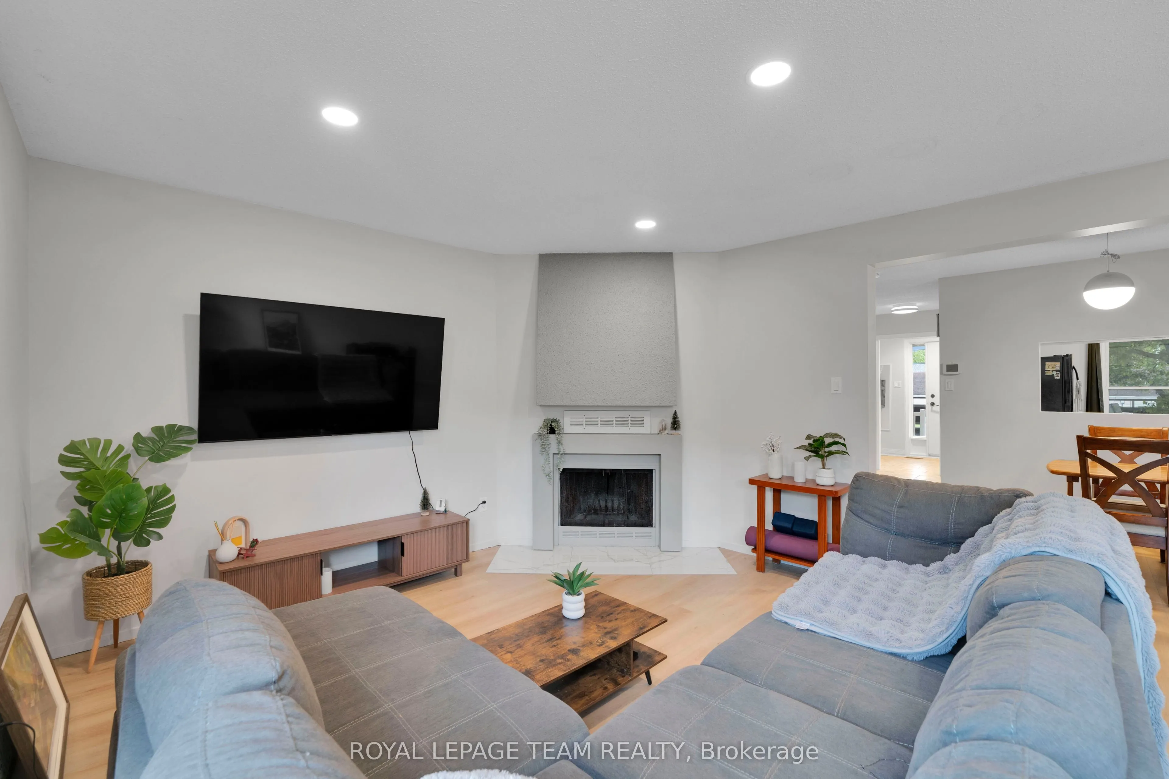 282 Dalehurst Drive #282C