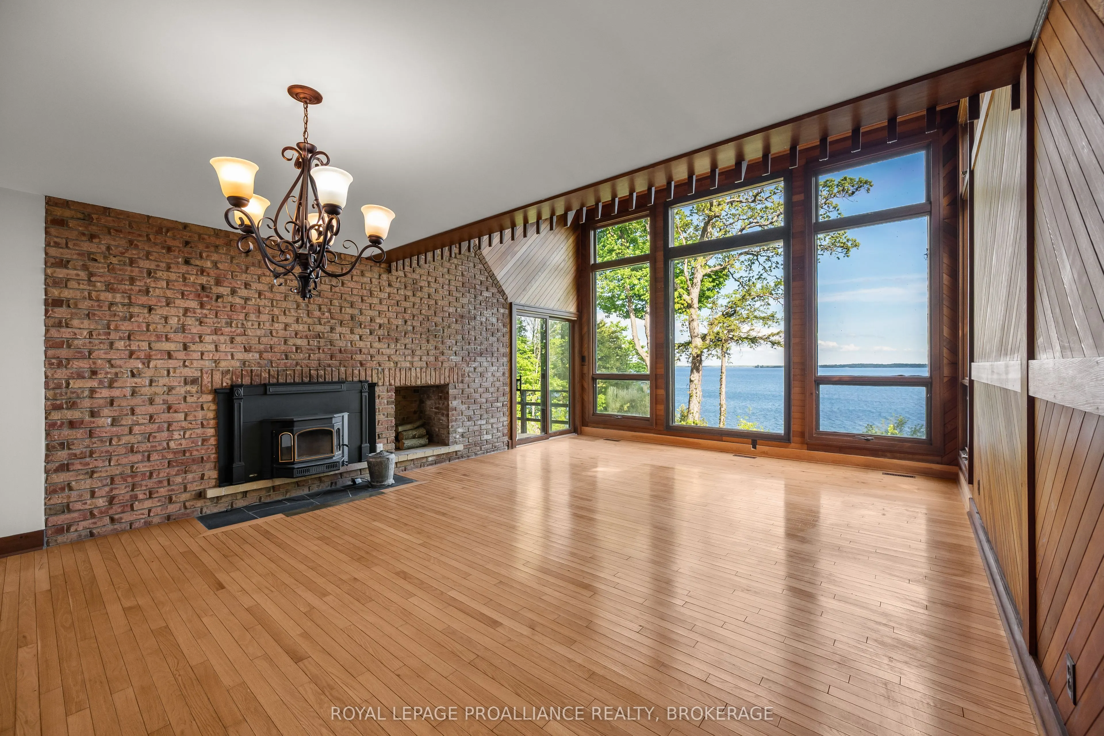 20 Riverside Drive