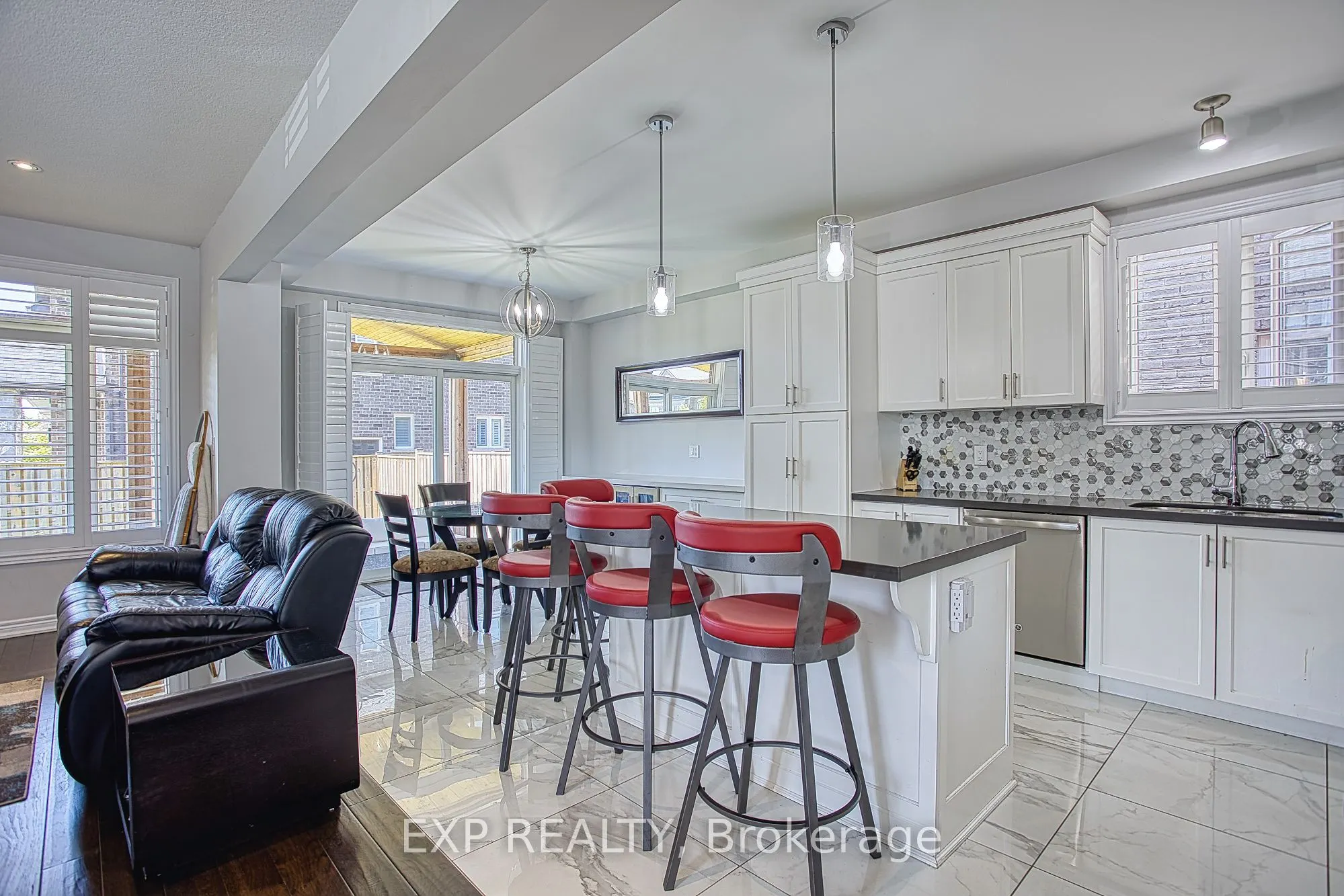 17 Narbonne Crescent
