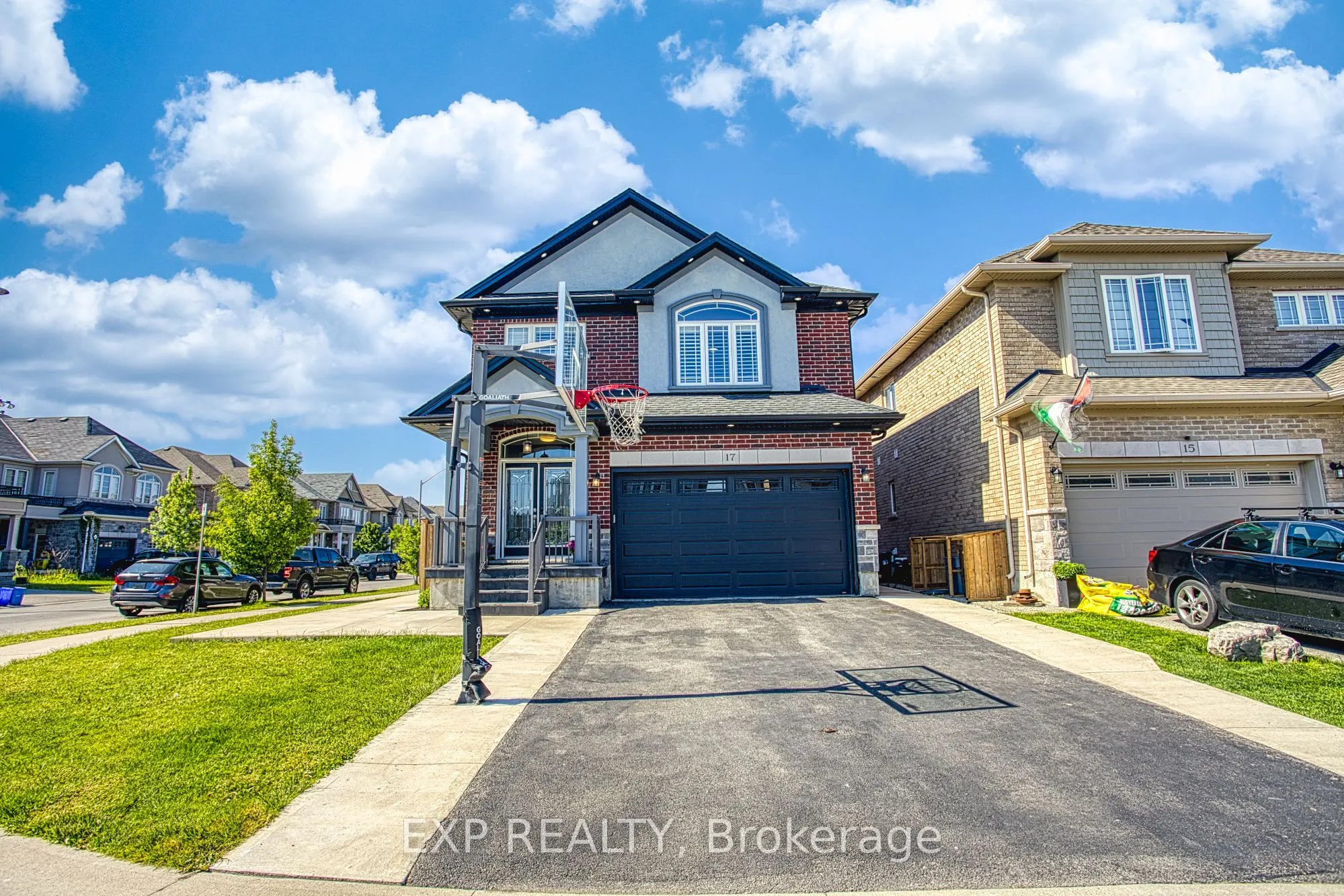 17 Narbonne Crescent
