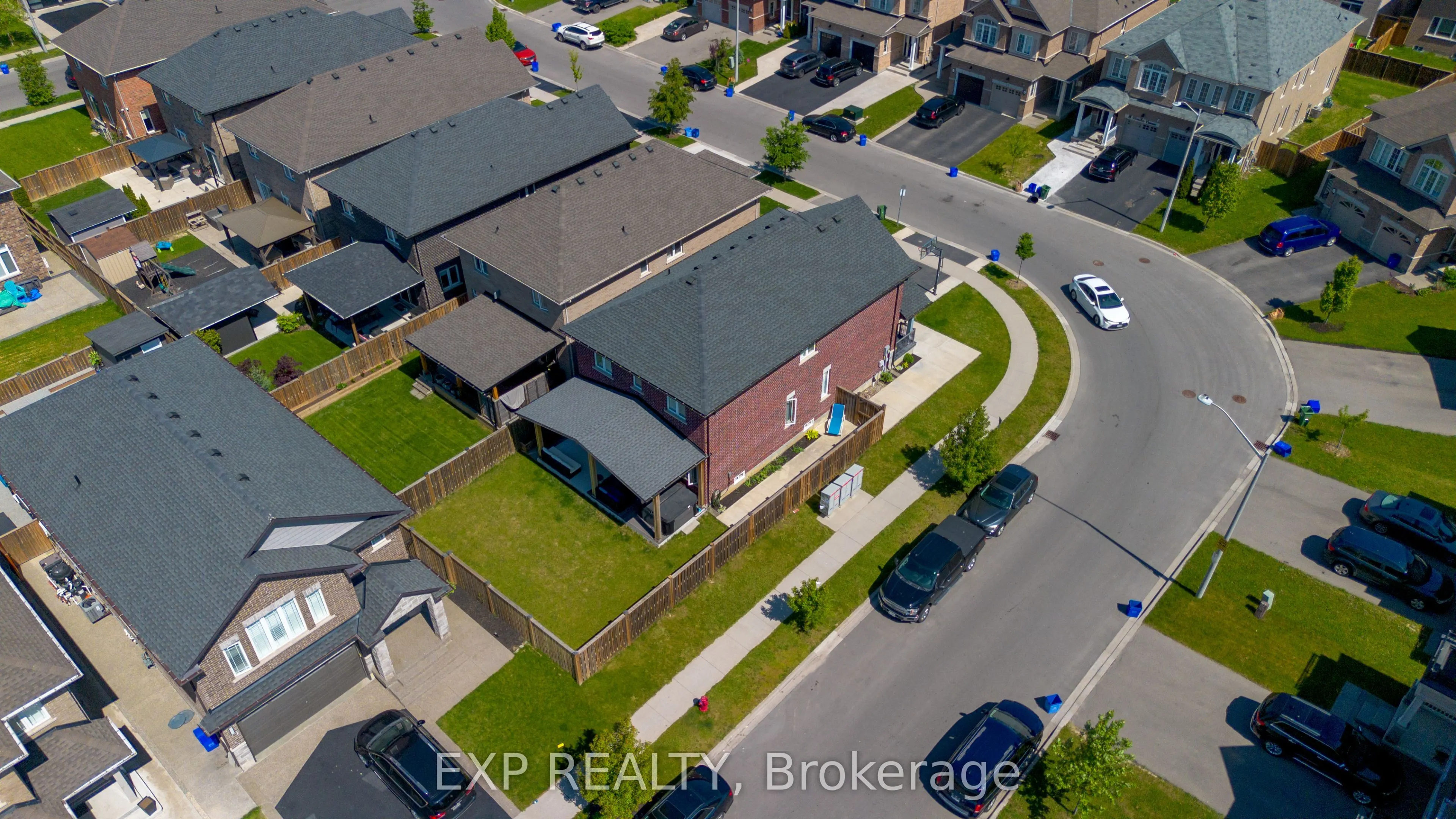 17 Narbonne Crescent