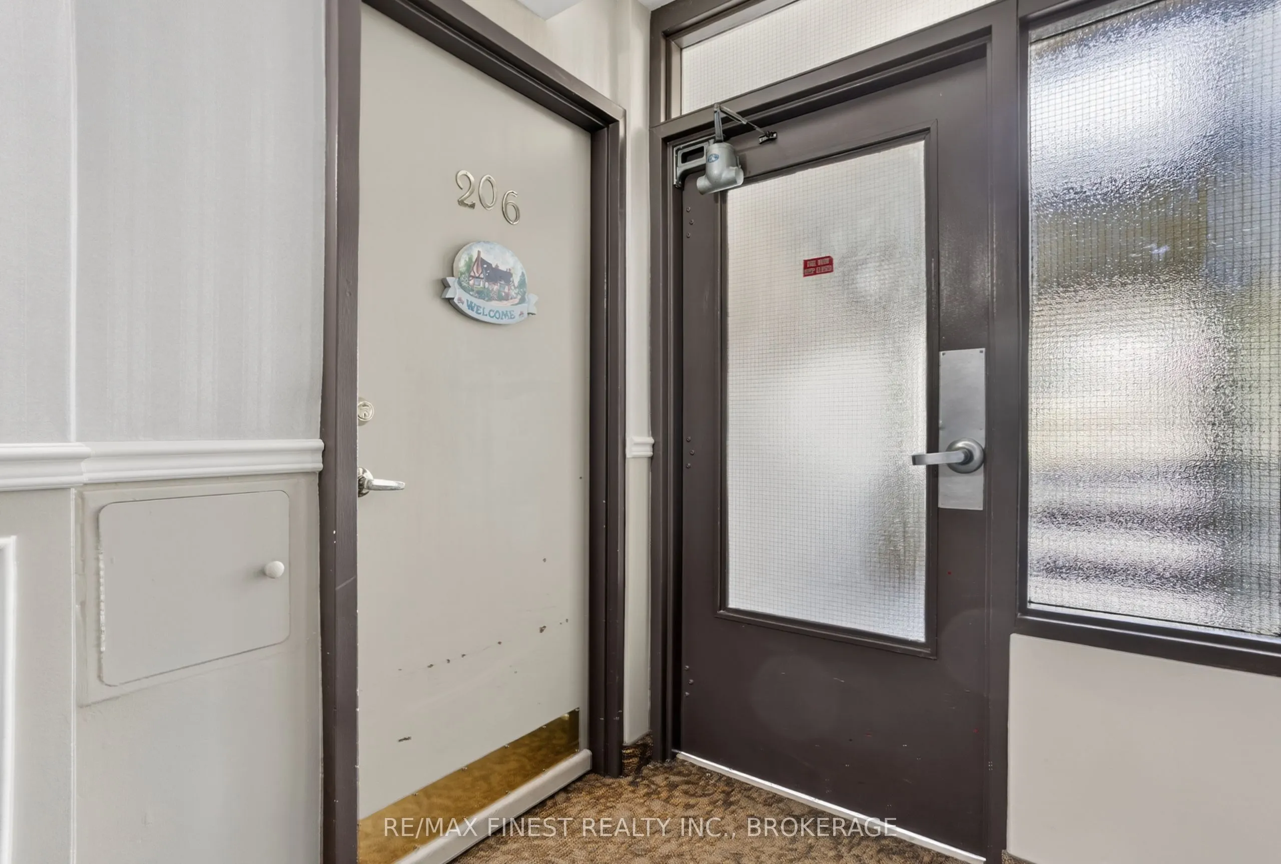 2 Mowat Avenue #206