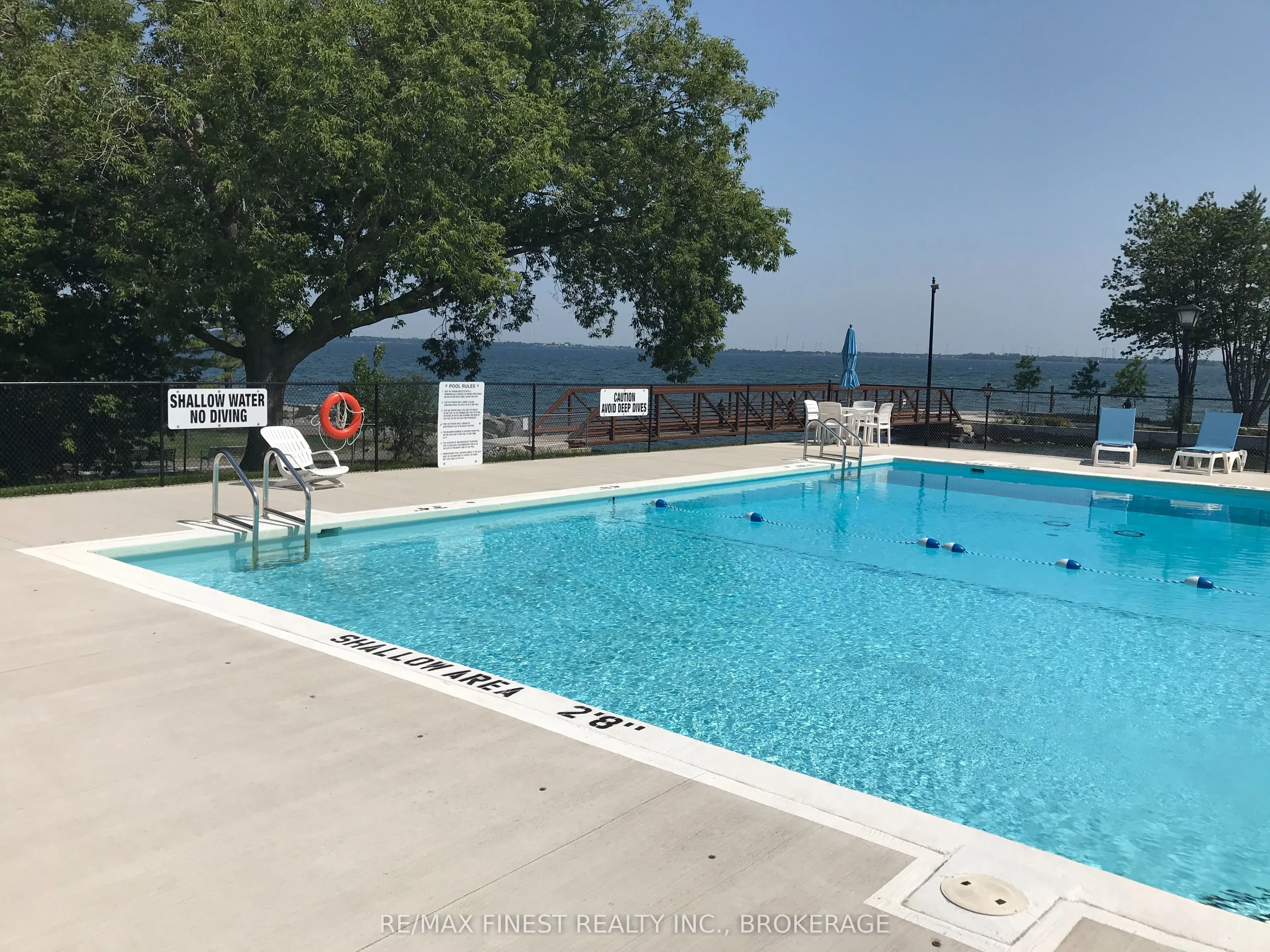 2 Mowat Avenue #206
