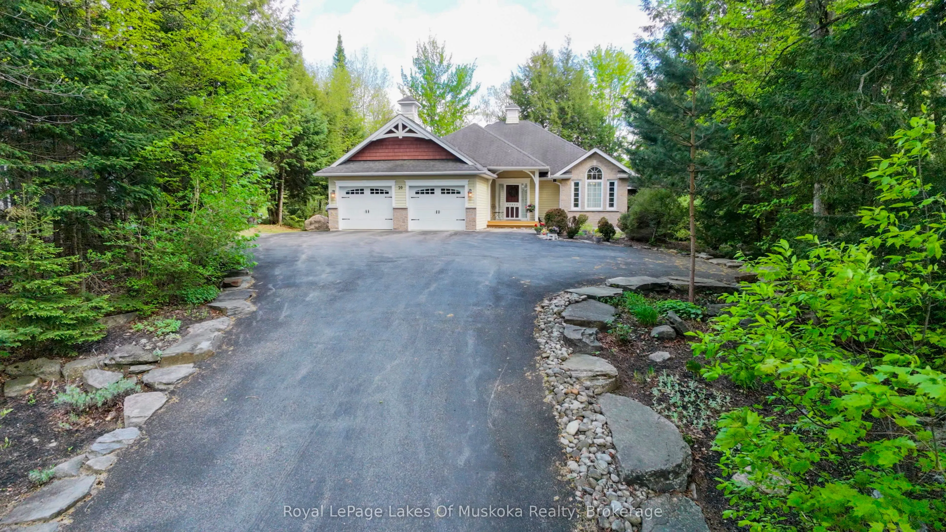 20 Deerhurst Highlands Drive