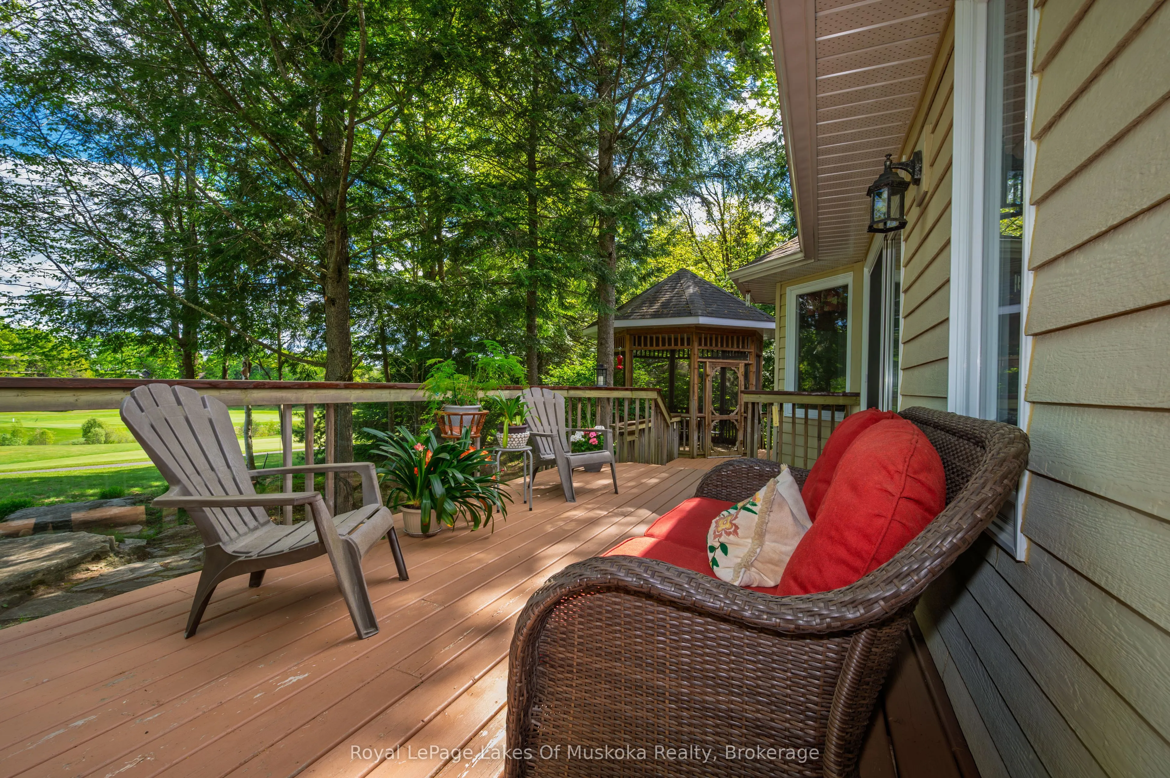20 Deerhurst Highlands Drive