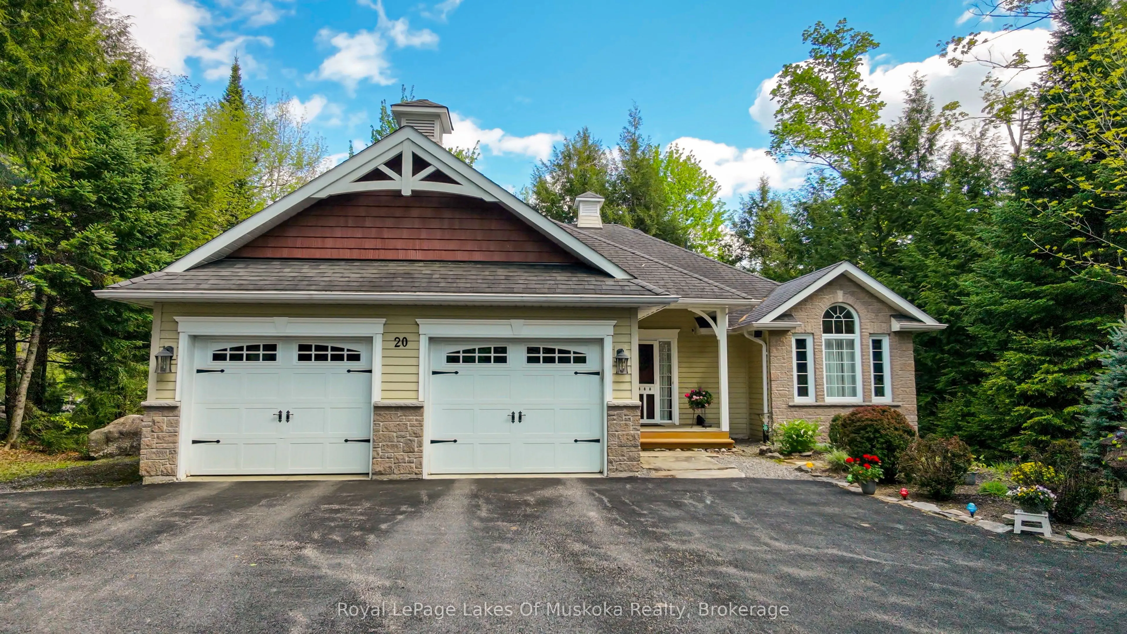 20 Deerhurst Highlands Drive