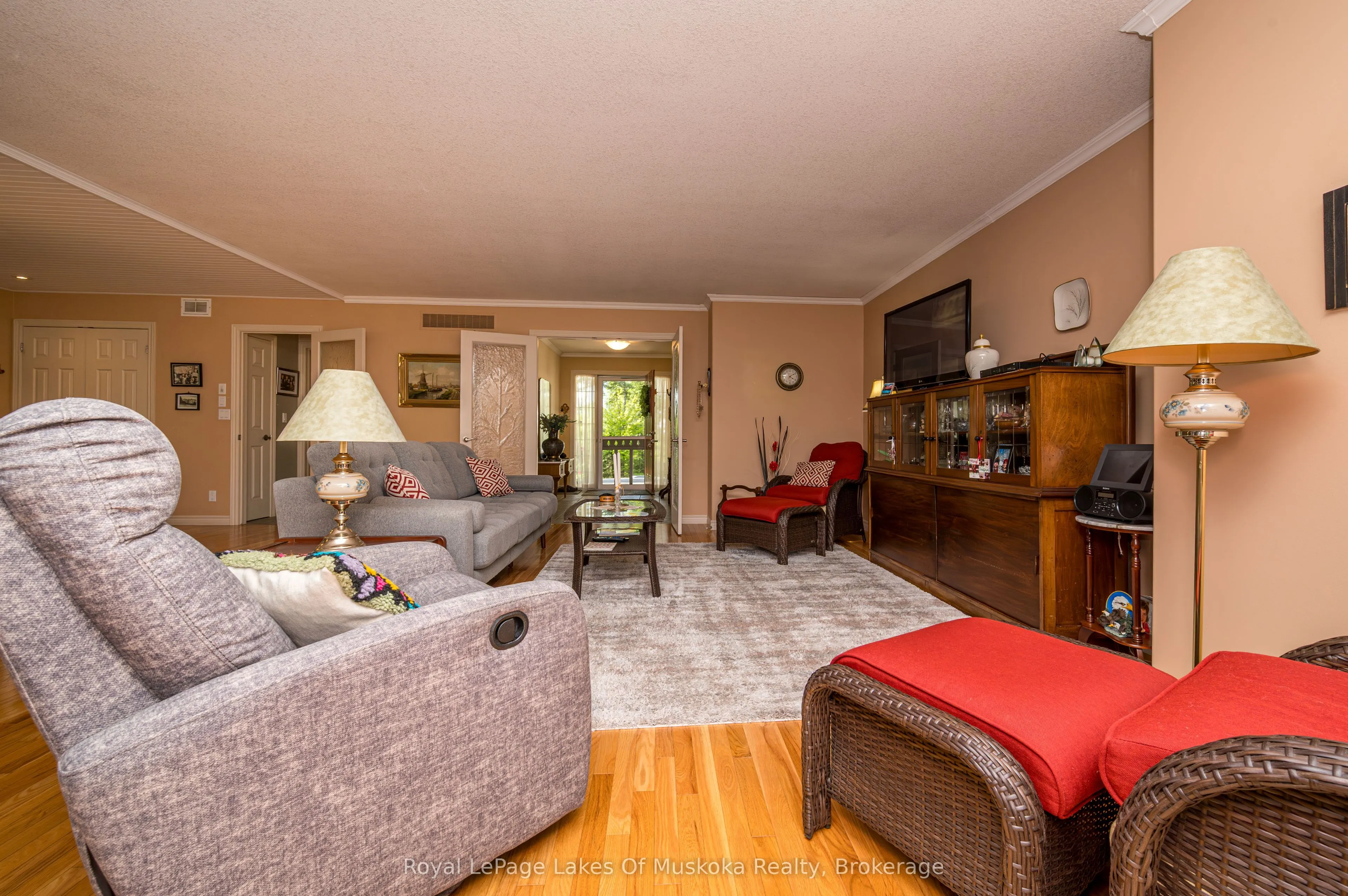 20 Deerhurst Highlands Drive