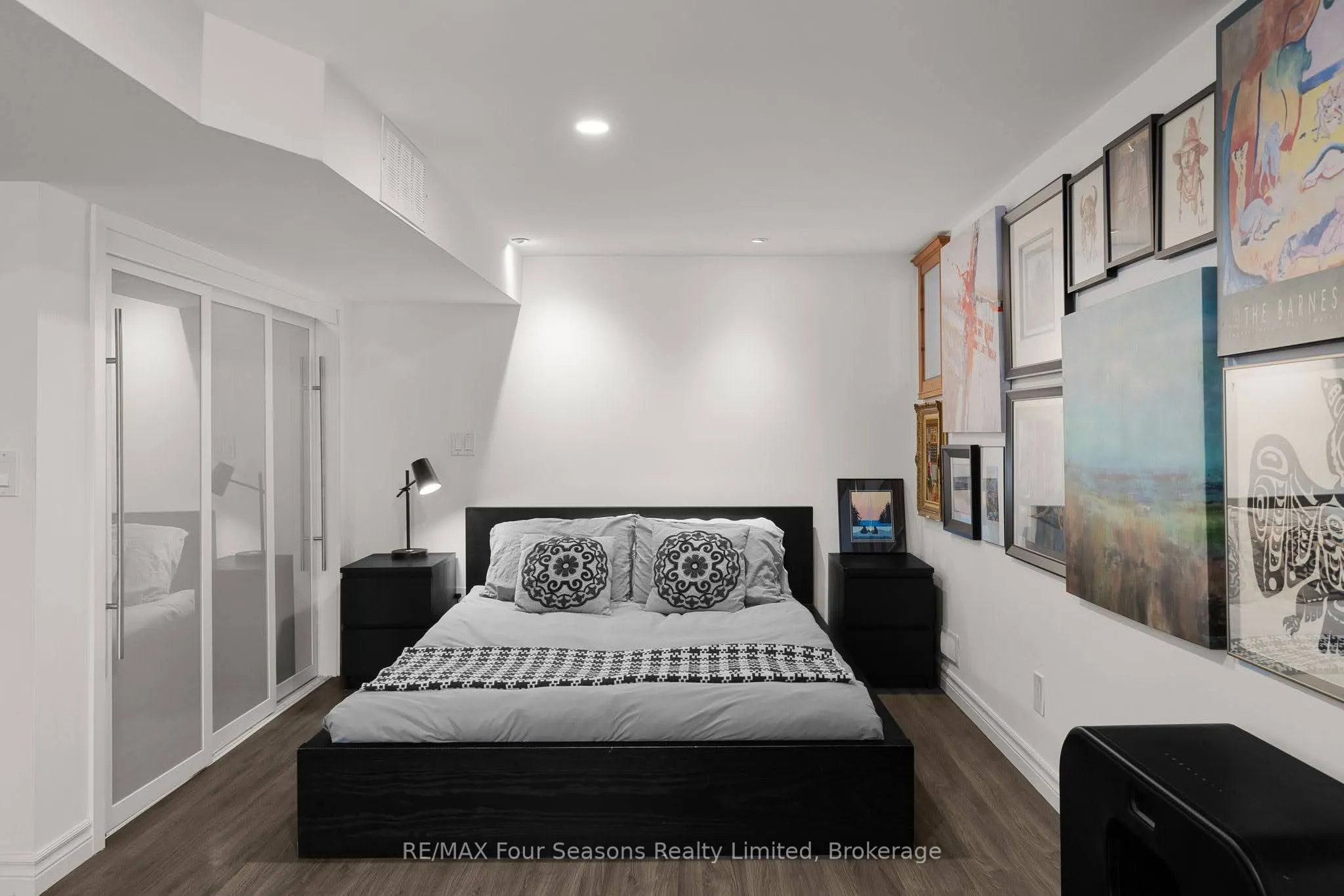 50 Amaranth Street W