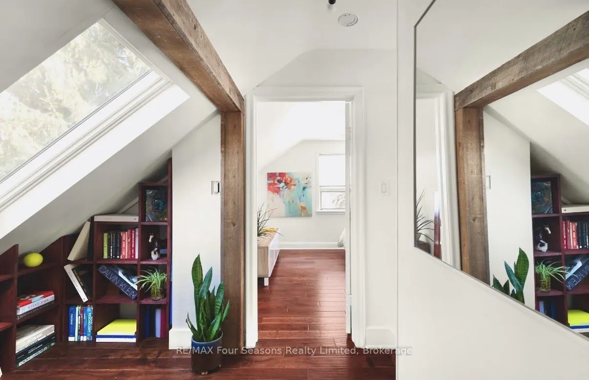 50 Amaranth Street W