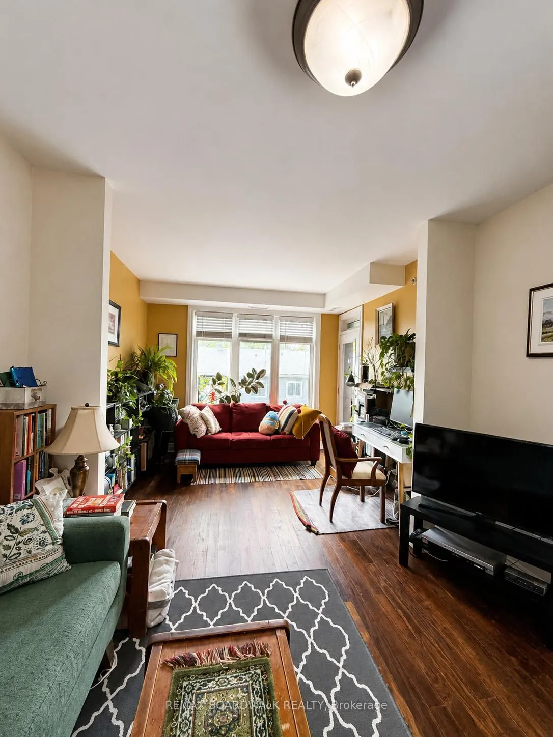 323 winona Avenue #306