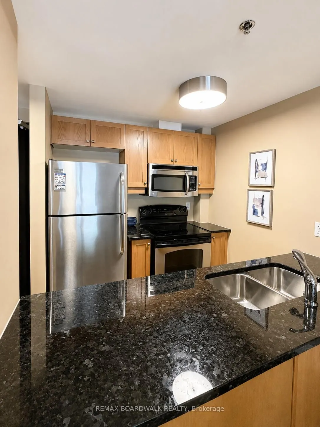 323 winona Avenue #306