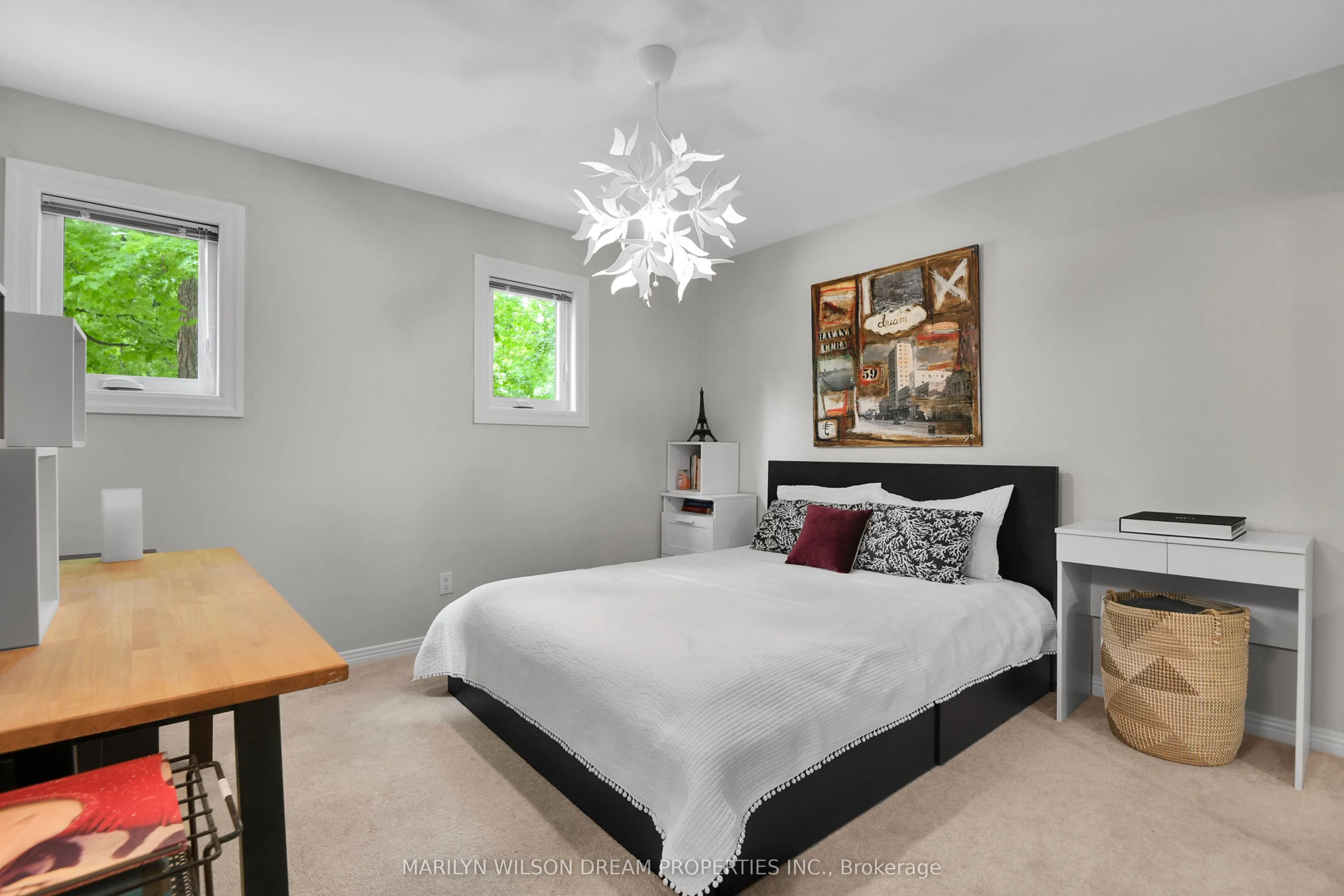 11 Burrows Road