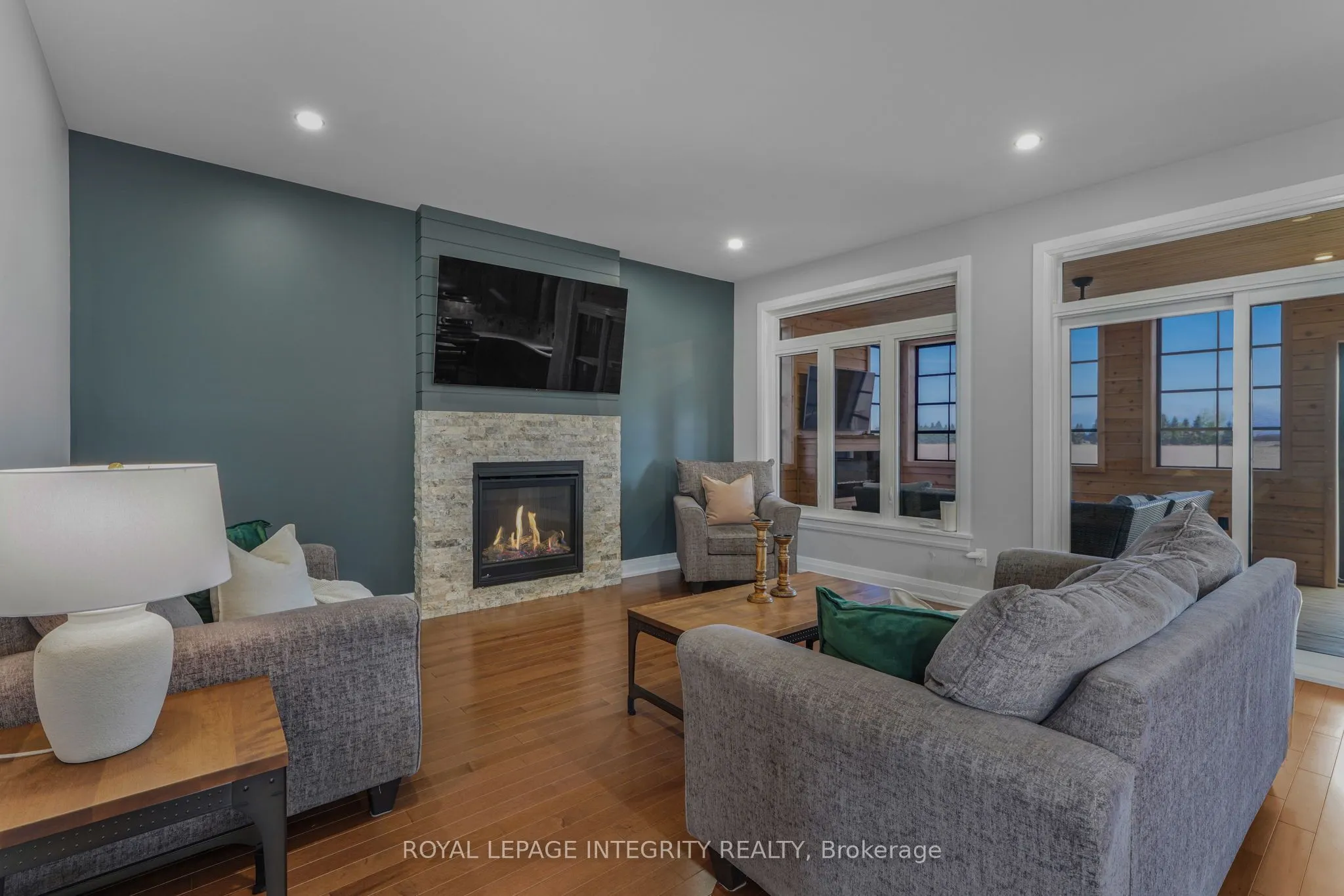 400 Colmar Street