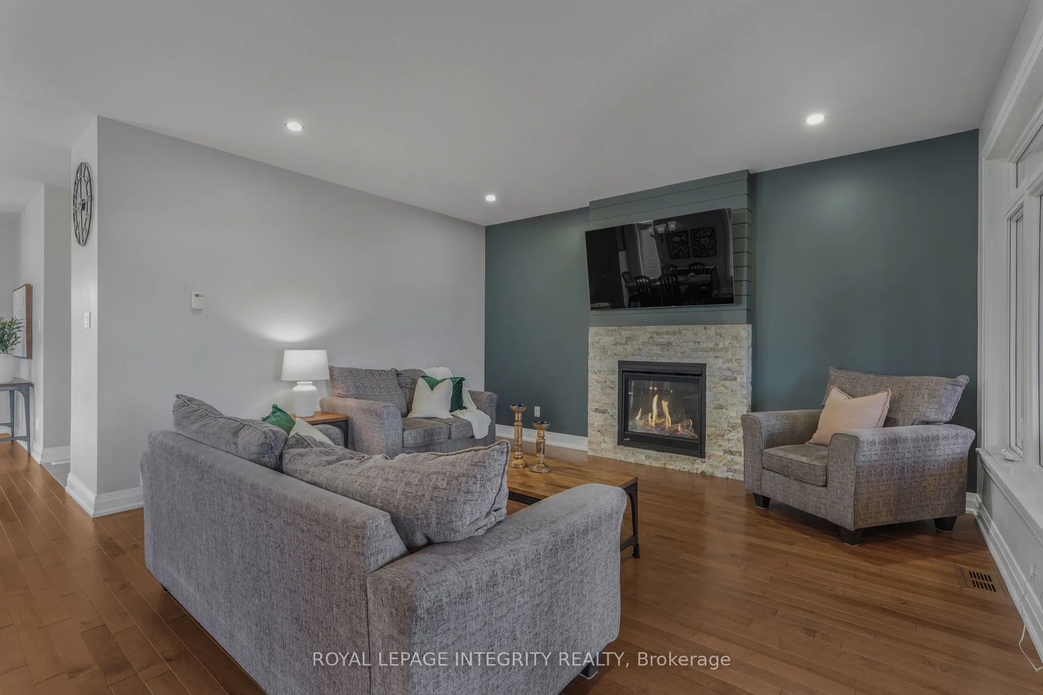 400 Colmar Street