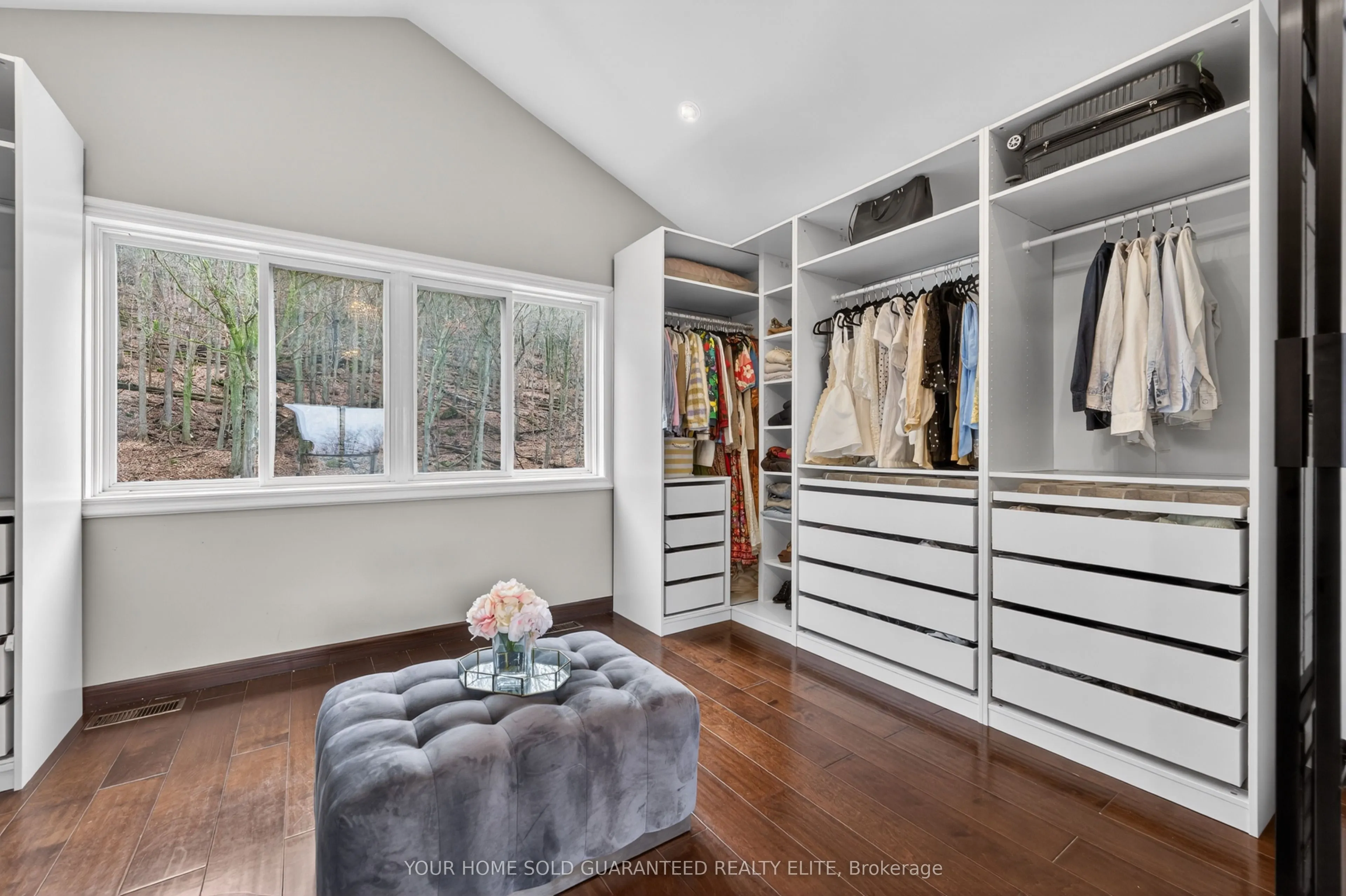 237B Main Street W