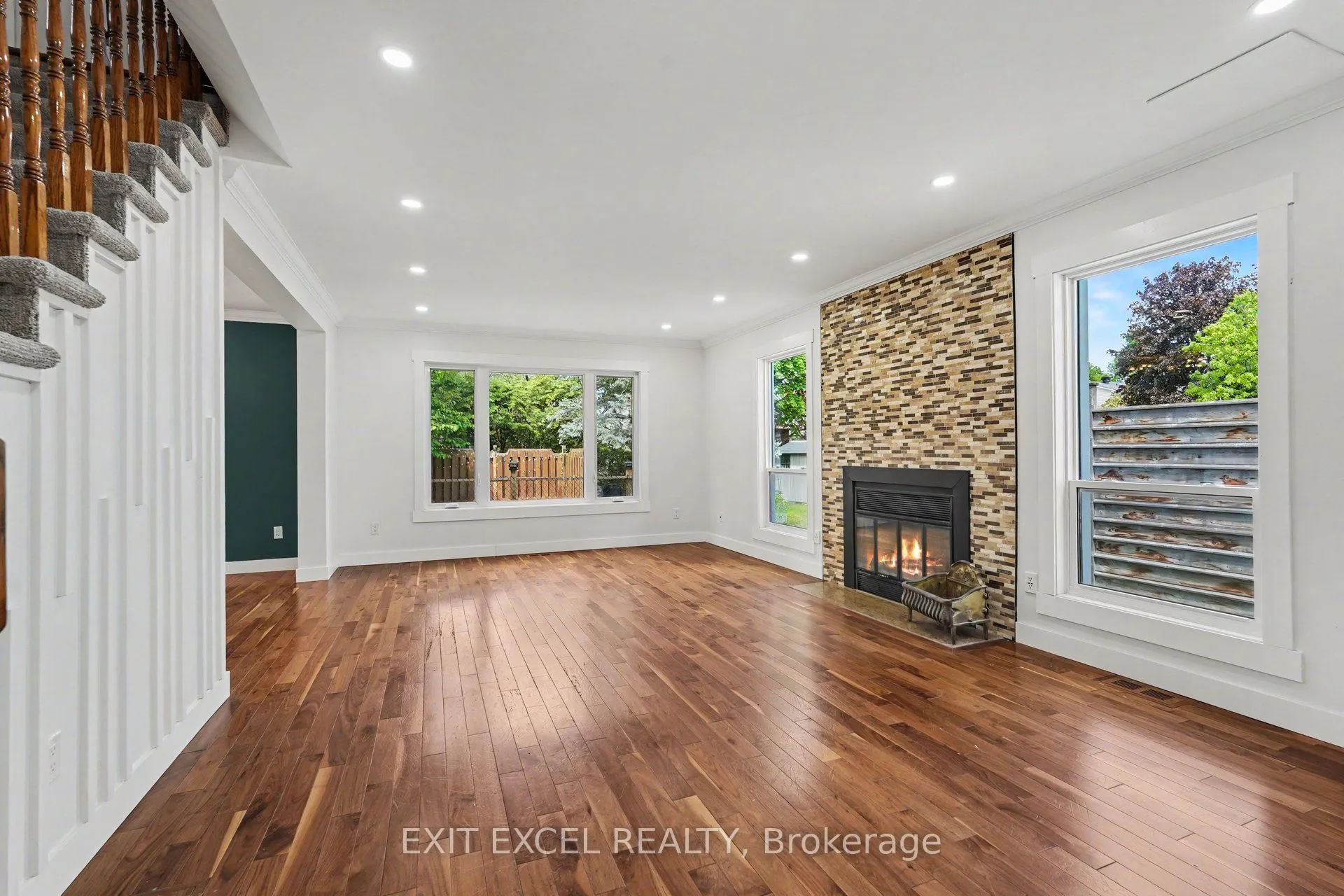 16 Lima Way
