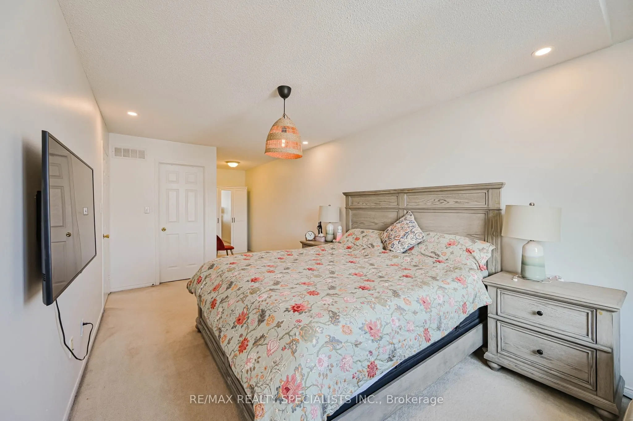 842 Upper Kenilworth Avenue