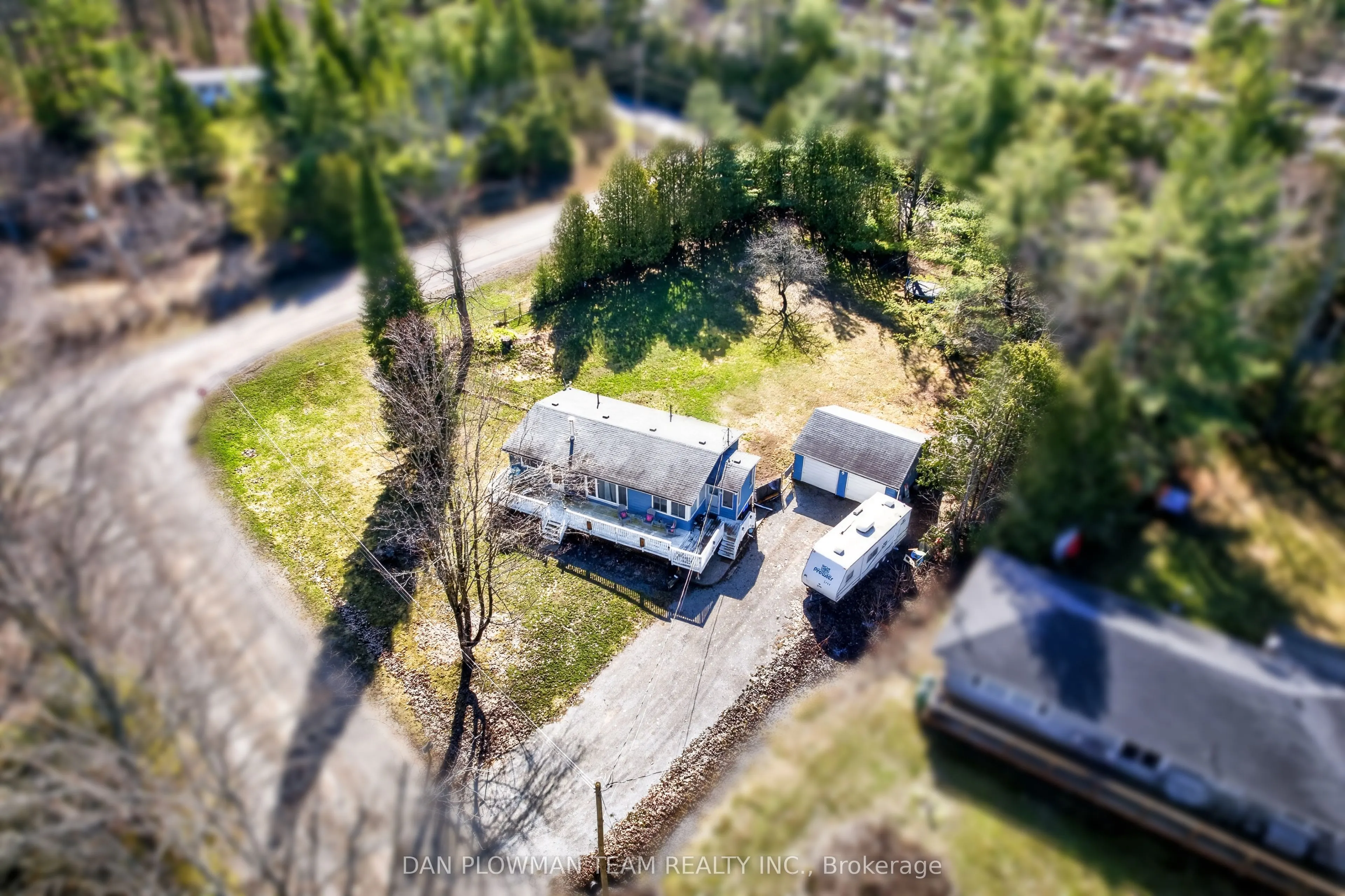 1545 Westview Crescent