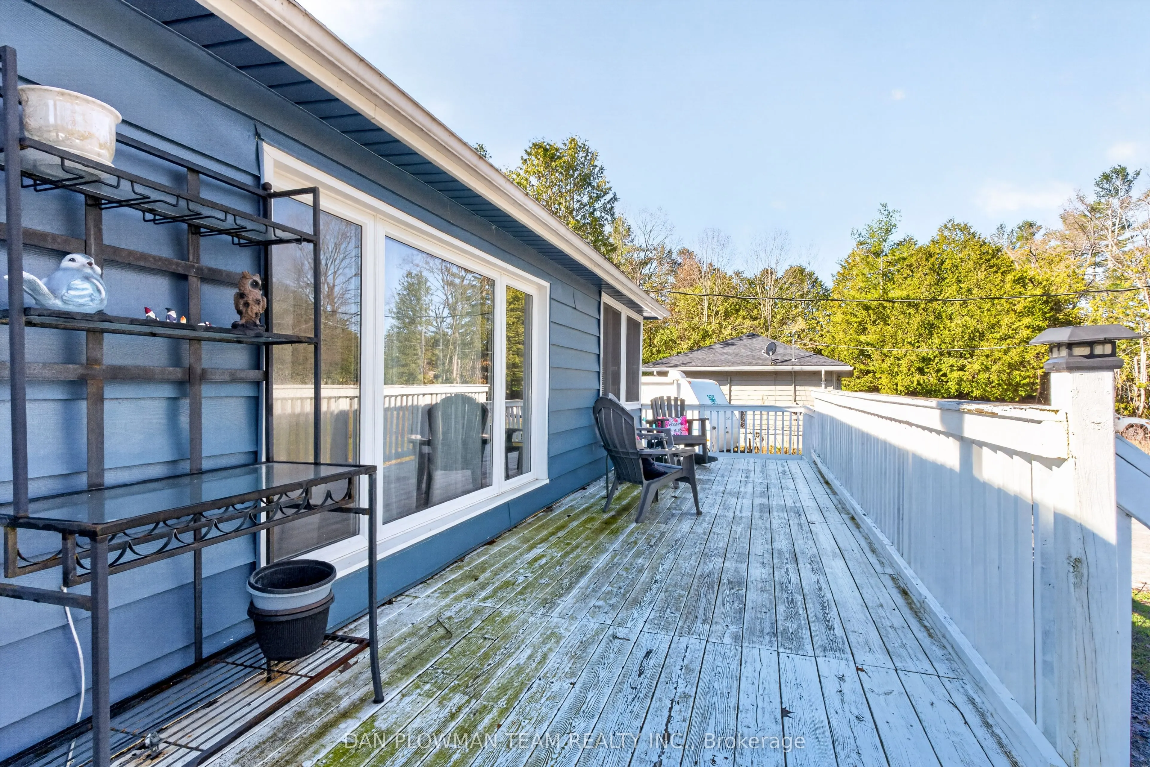 1545 Westview Crescent