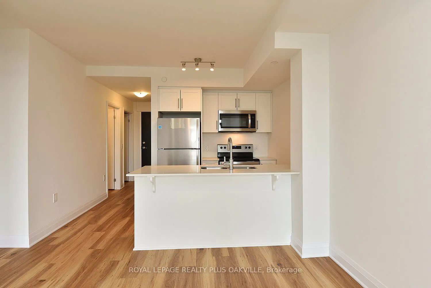 1936 Rymal Road E #422