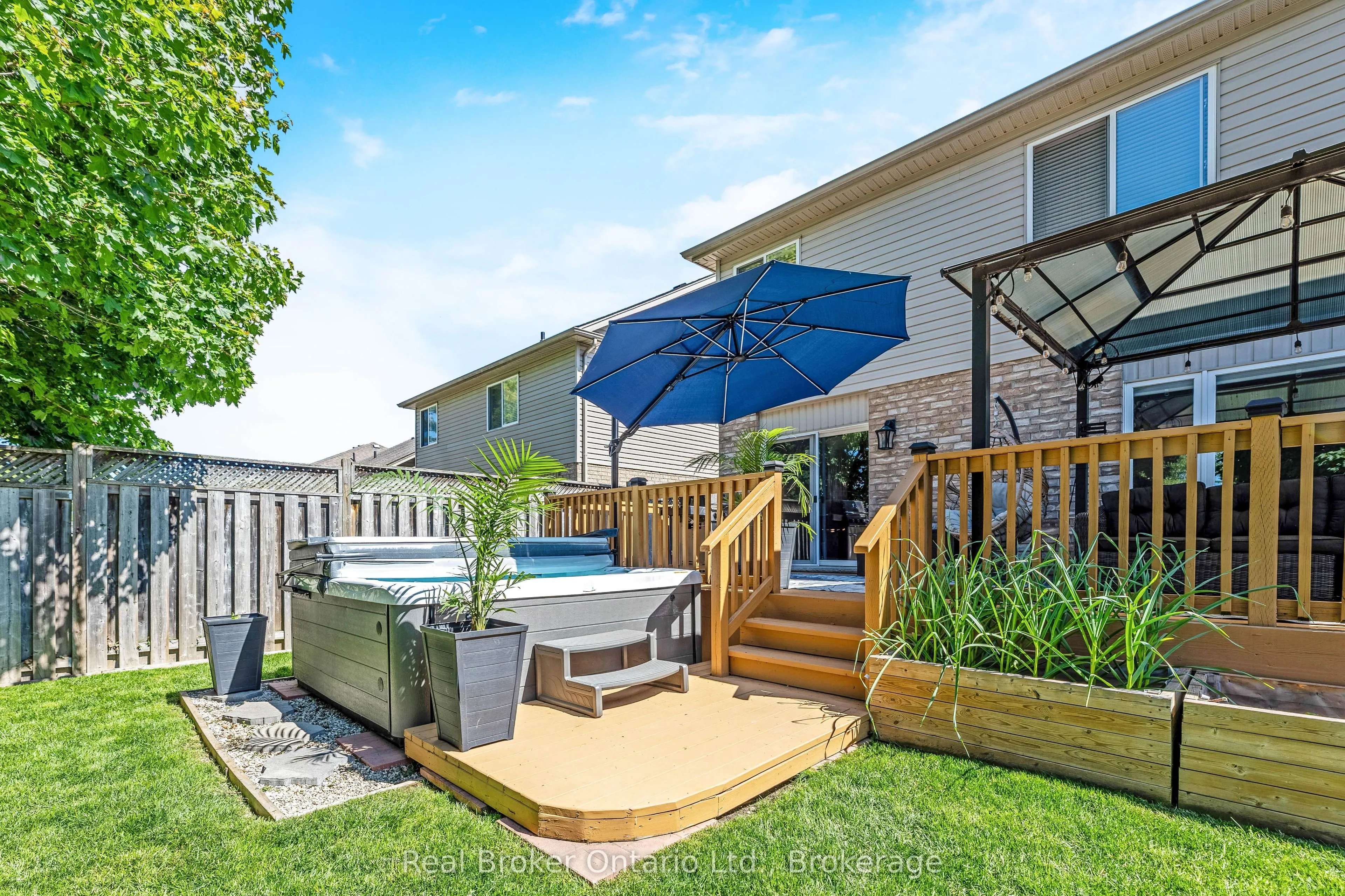 22 ATTO Drive