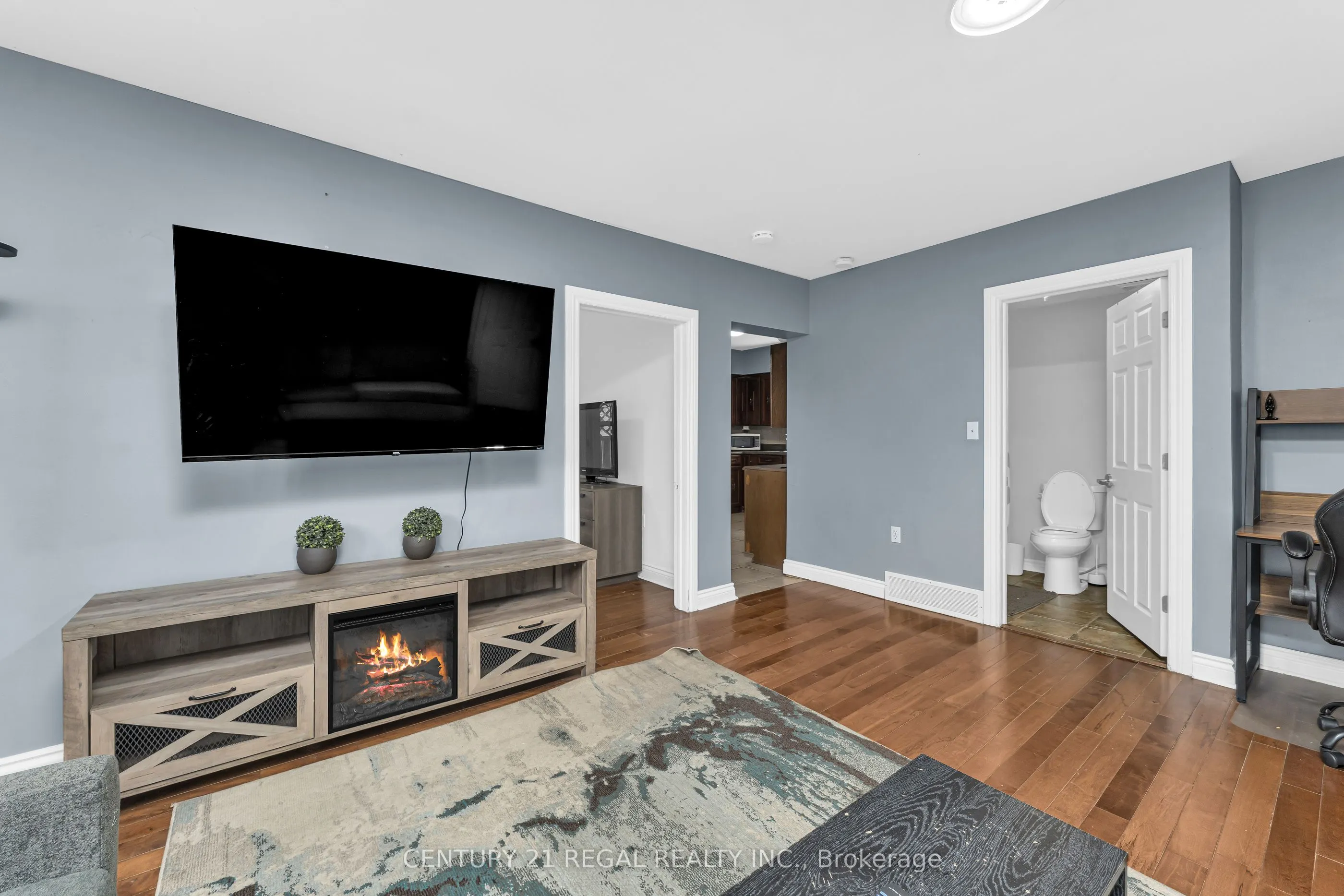 942 Tecumseh Road E