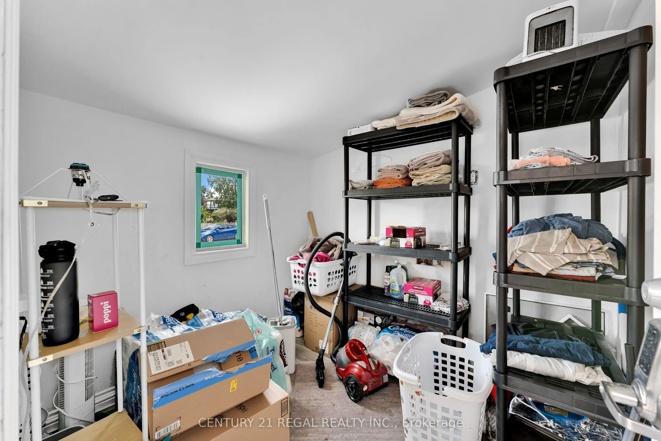 942 Tecumseh Road E