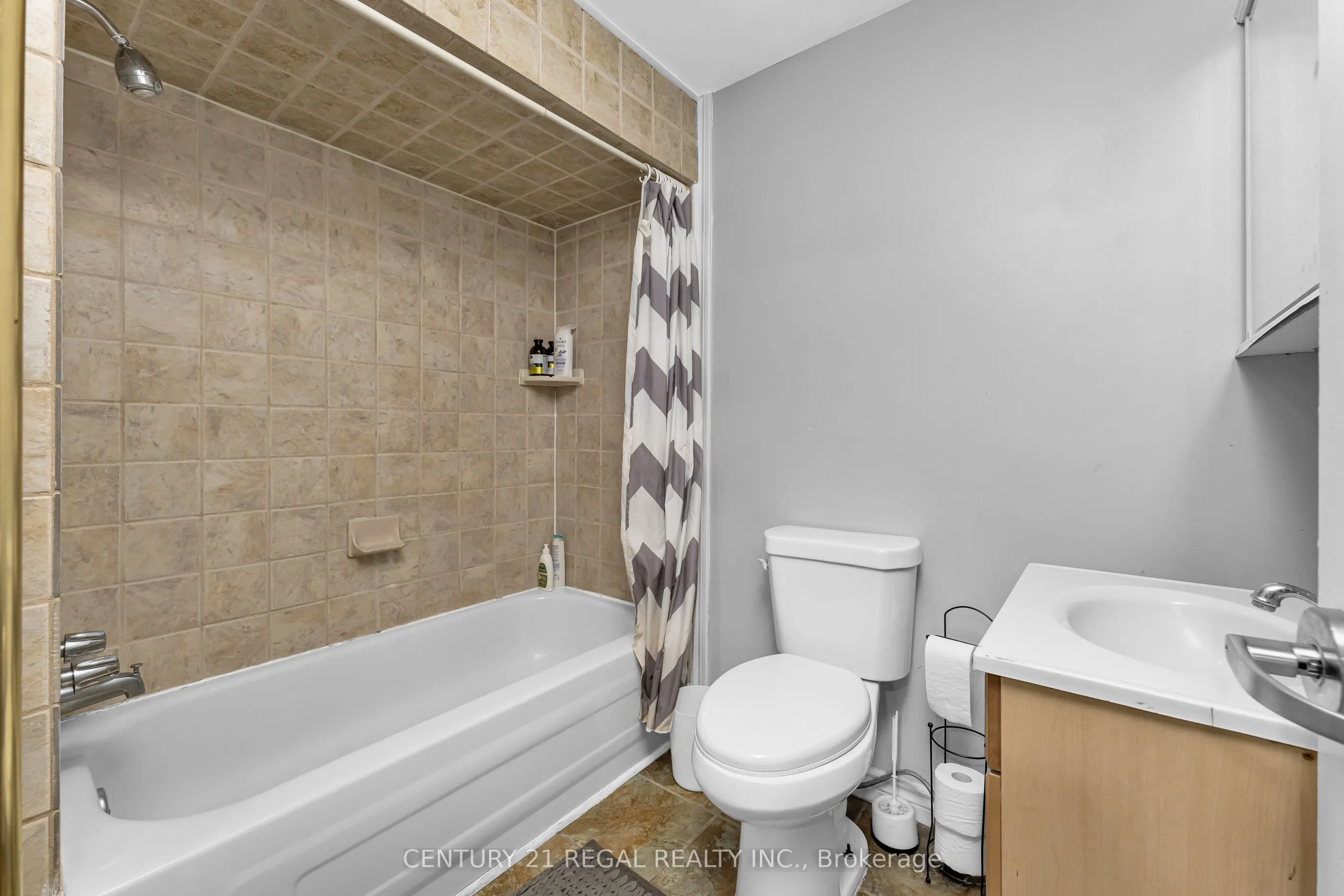 942 Tecumseh Road E