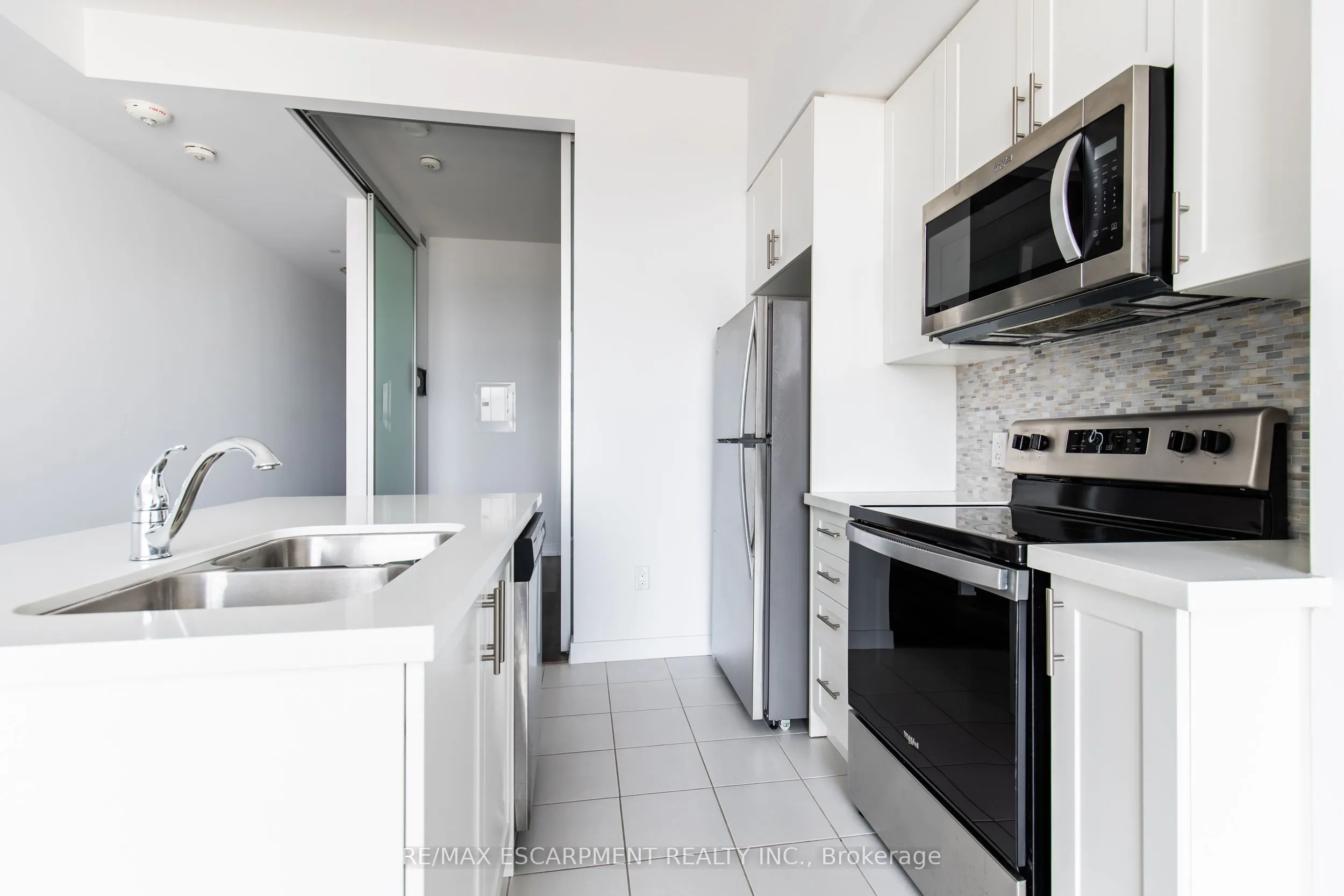 450 Dundas Street E #416