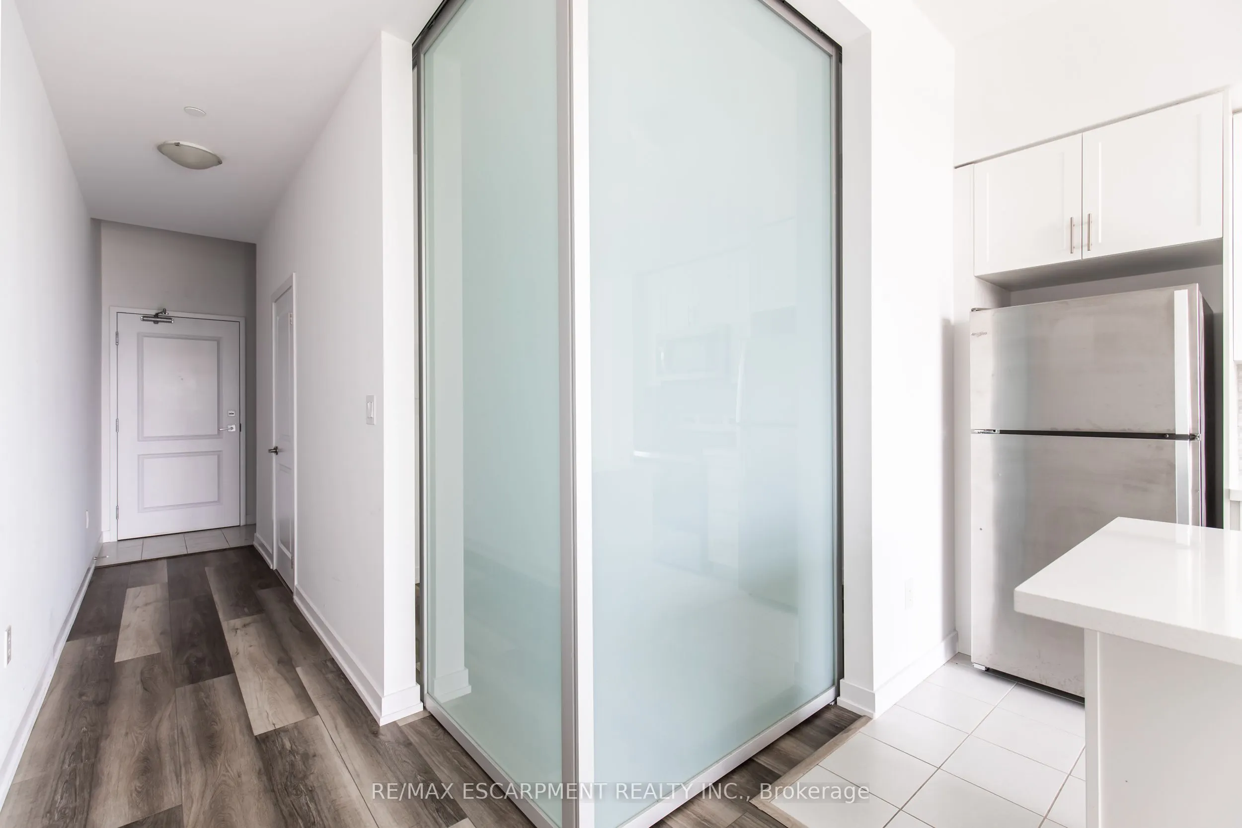 450 Dundas Street E #416
