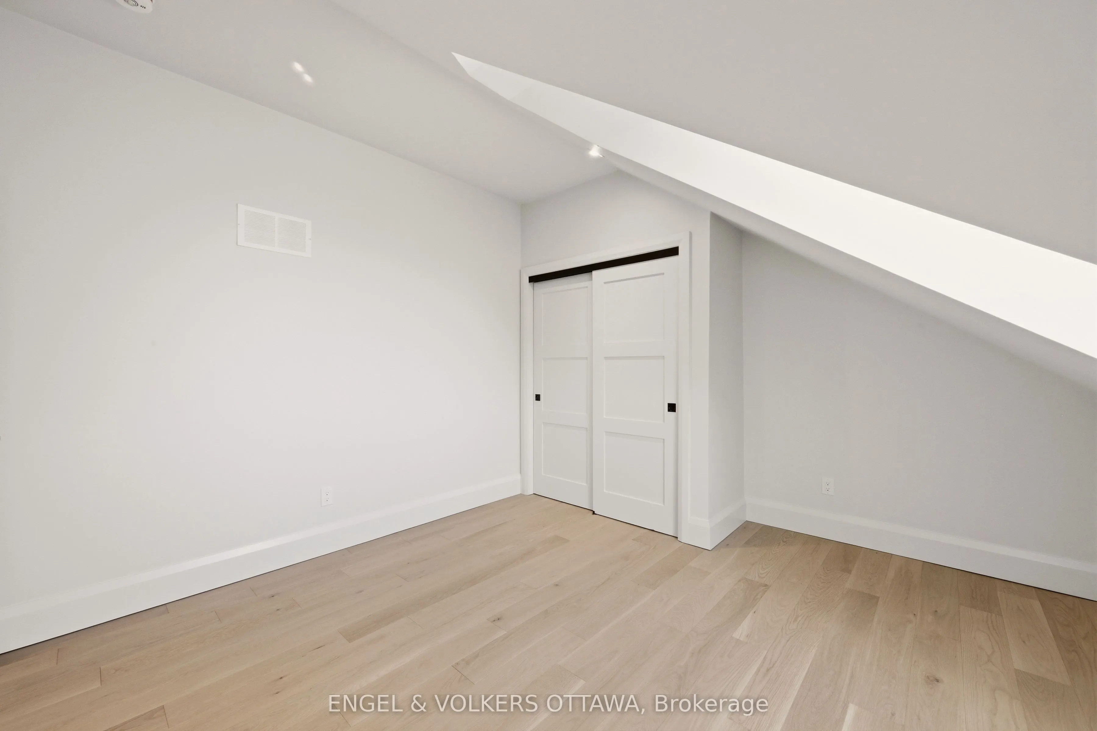 35 MacKay Street