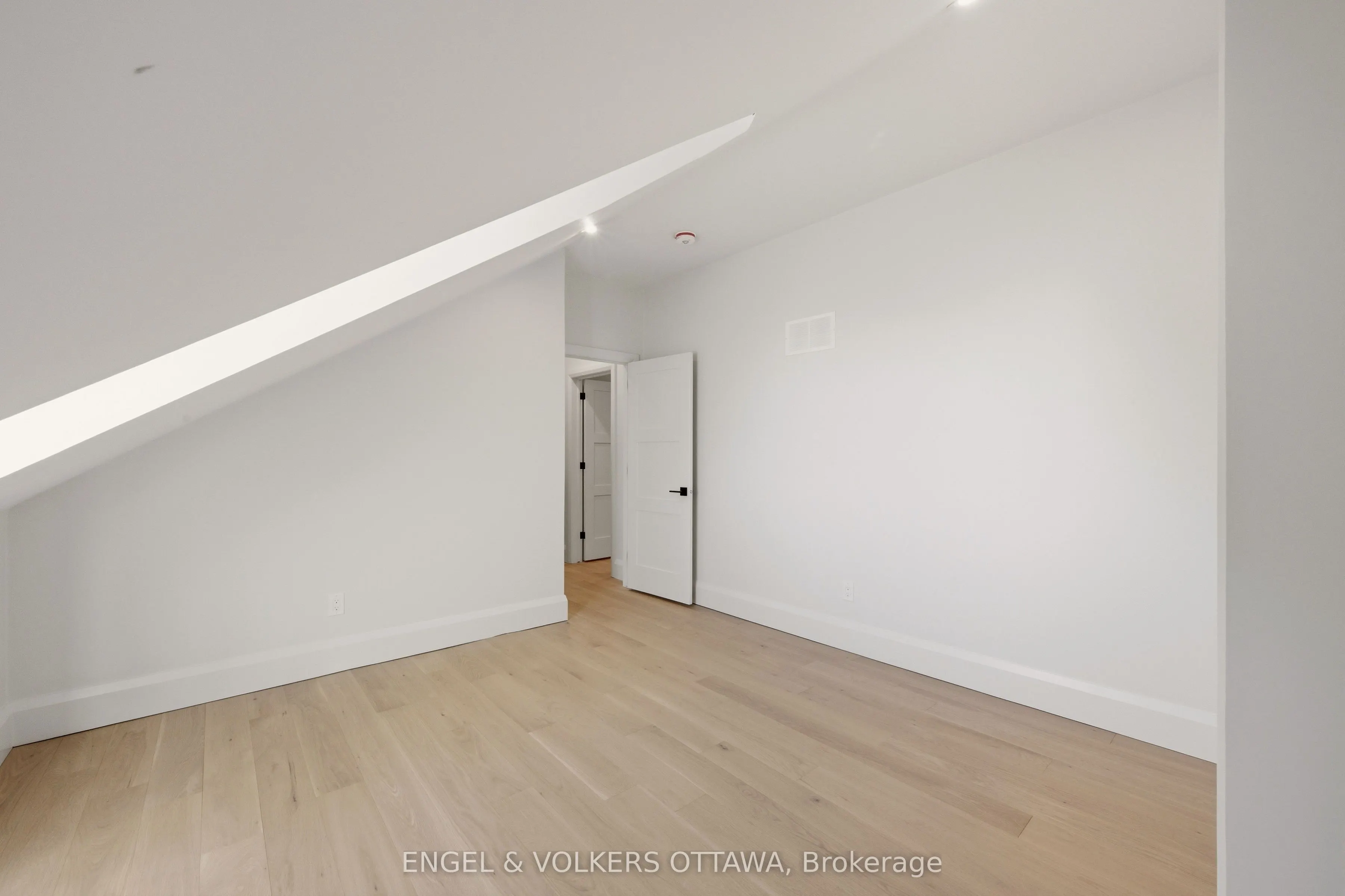 35 MacKay Street