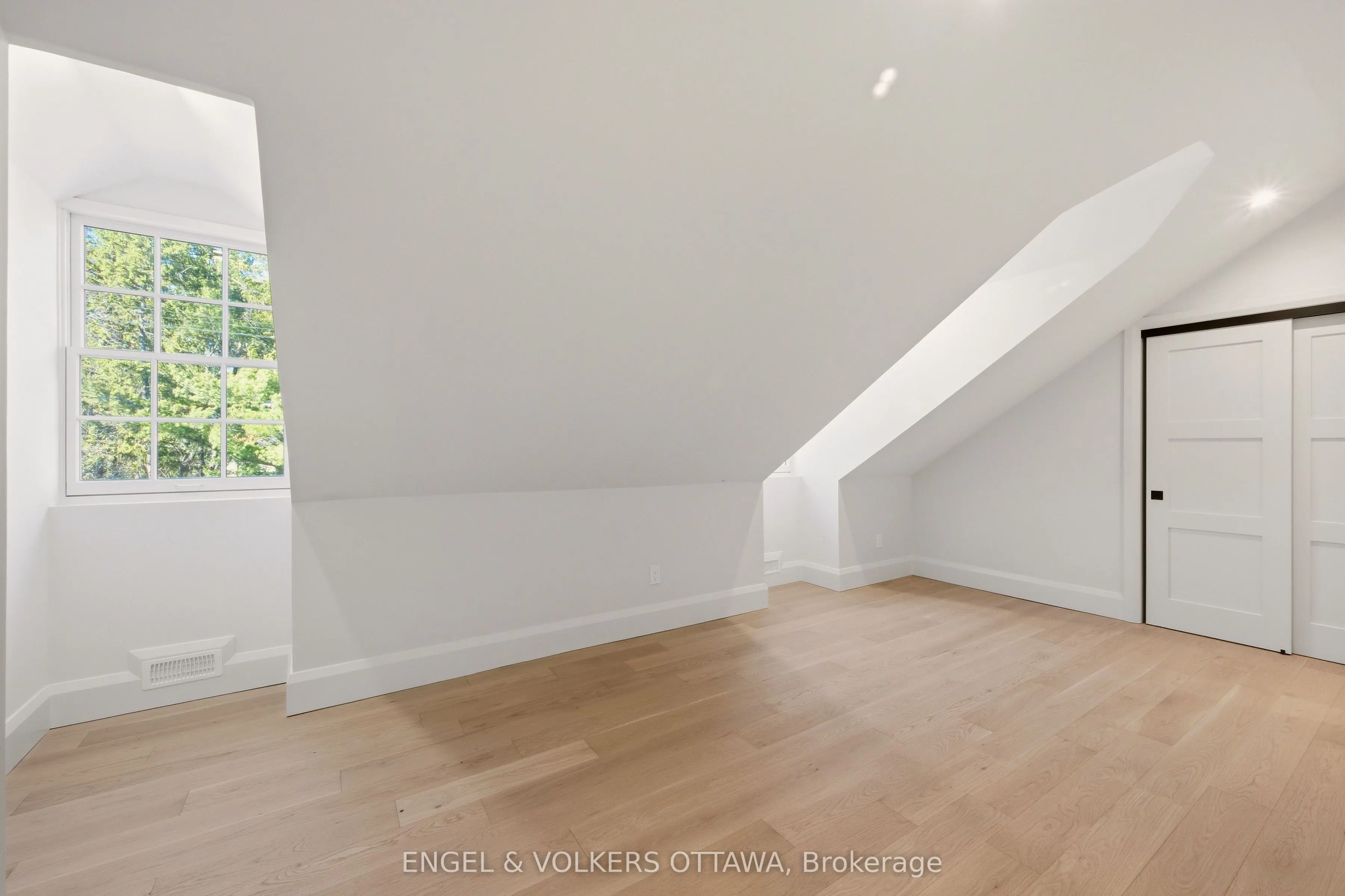 35 MacKay Street