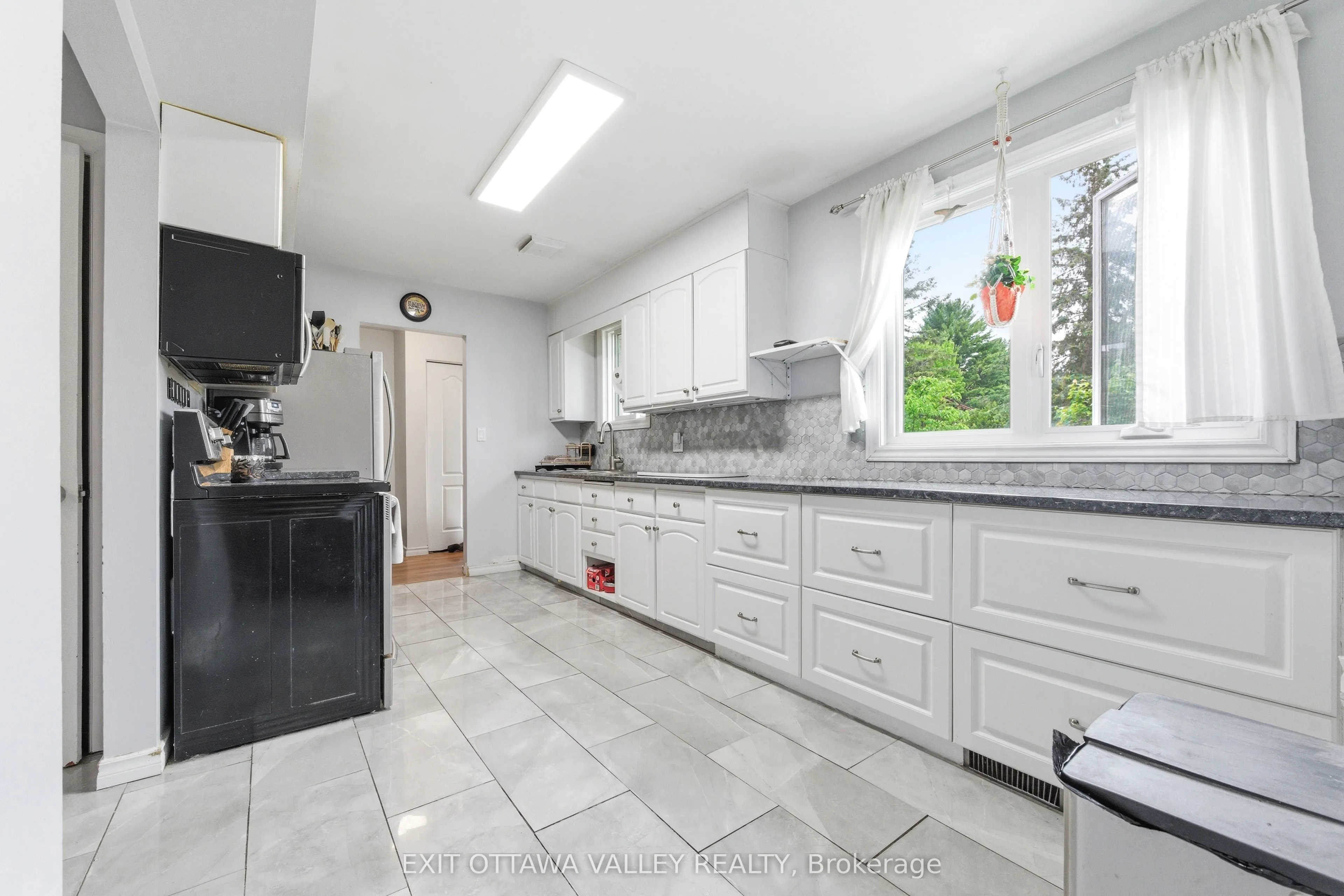 13 Tamarack Street