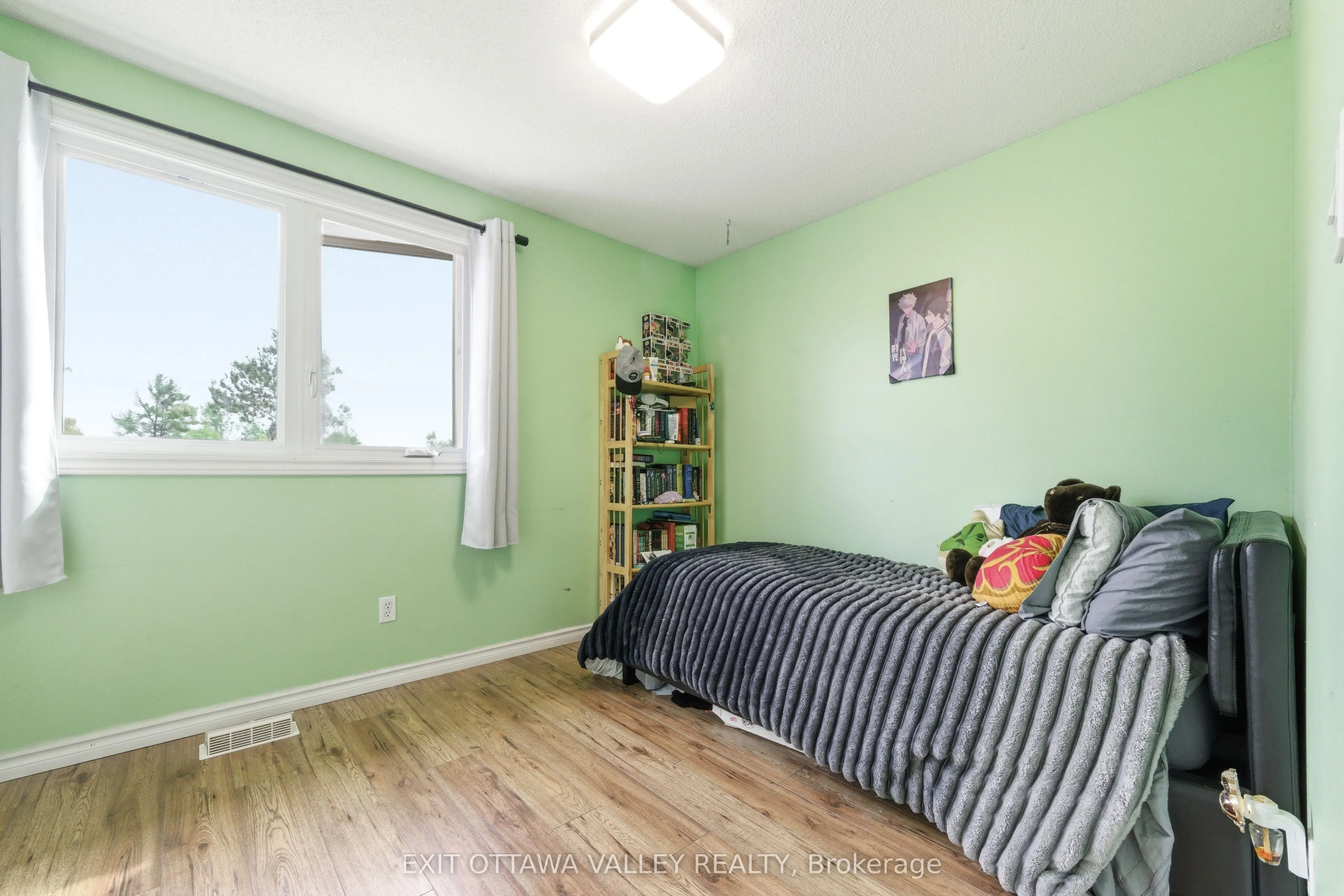 13 Tamarack Street