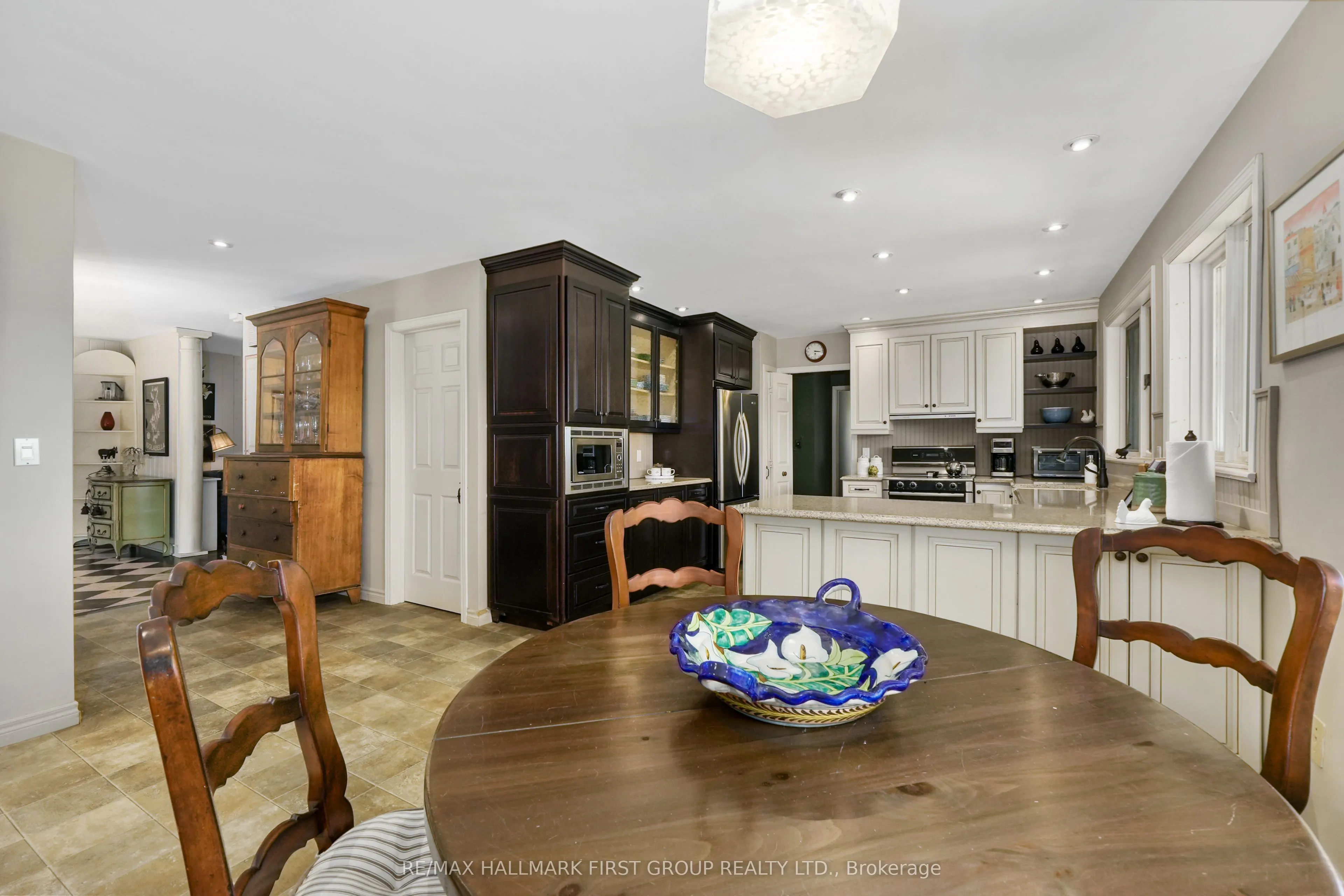 2904 Shelter Valley Road